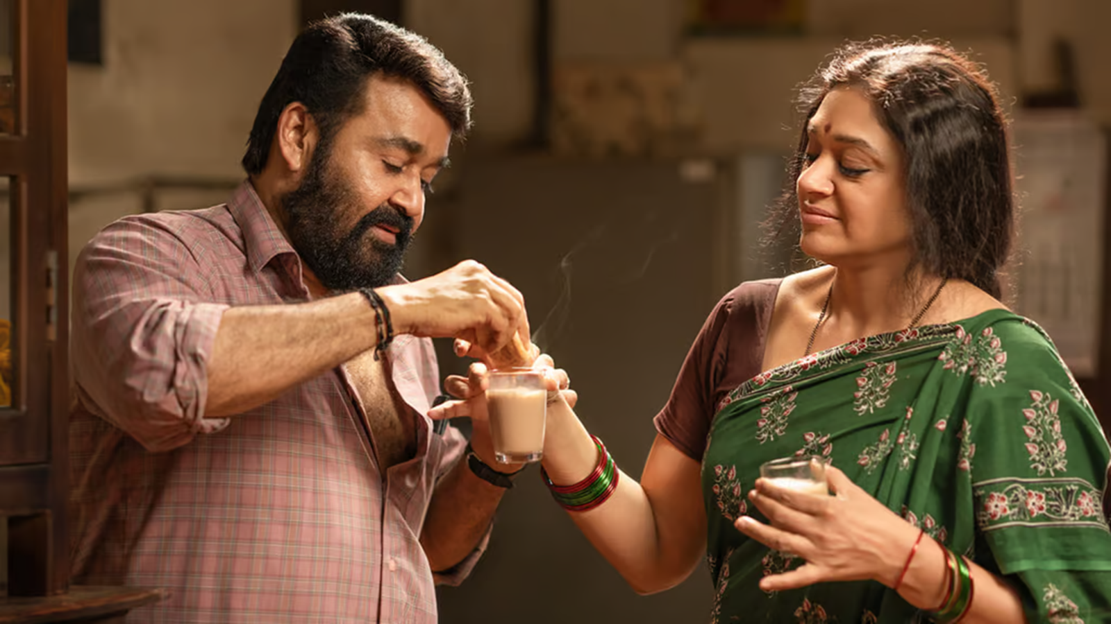 New Poster From Thudarum Features