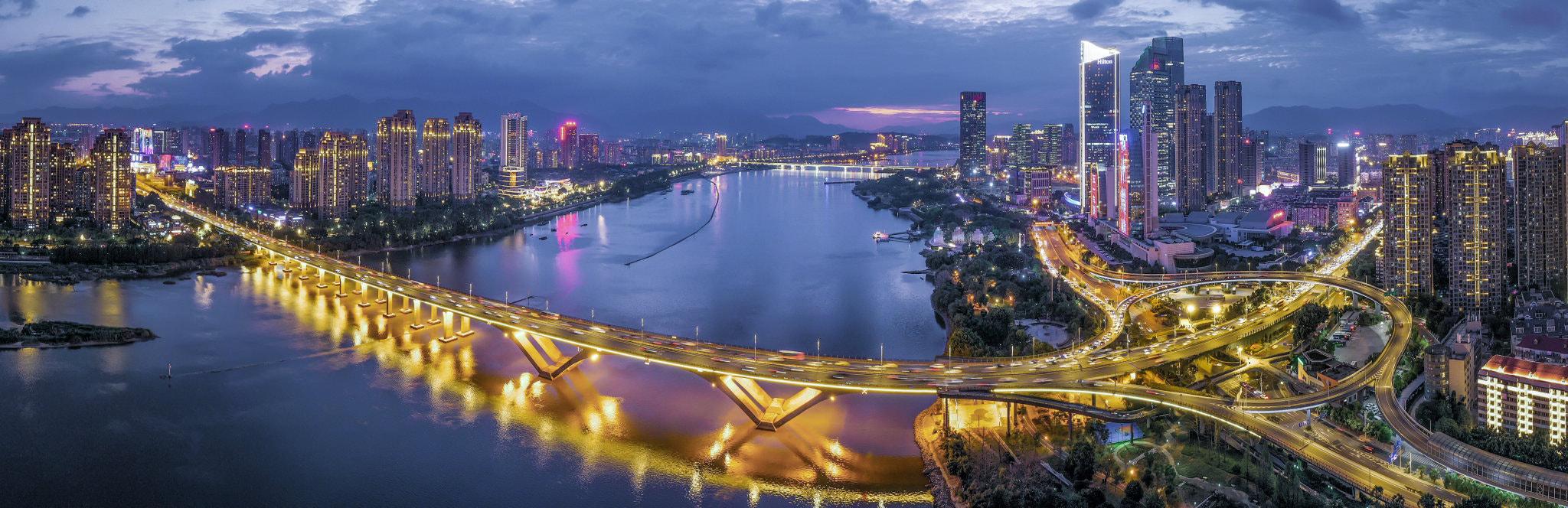 Unknown Skylines , China, r