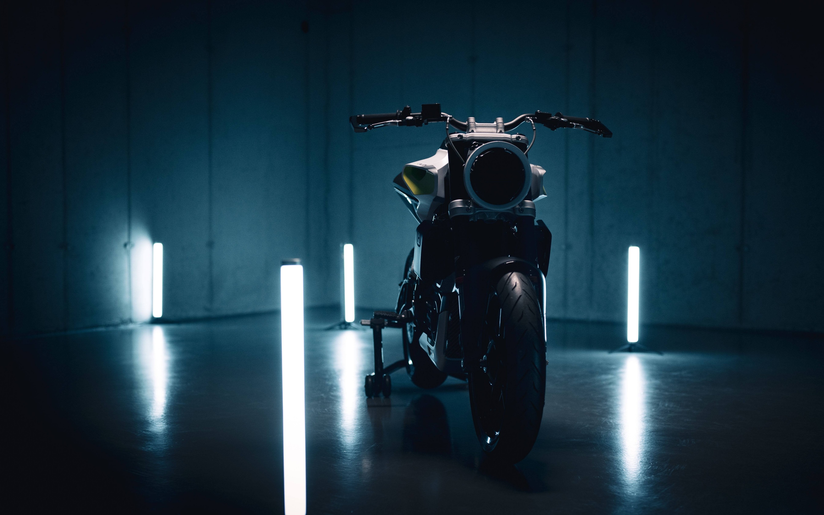 Husqvarna E Pilen Wallpaper 4K