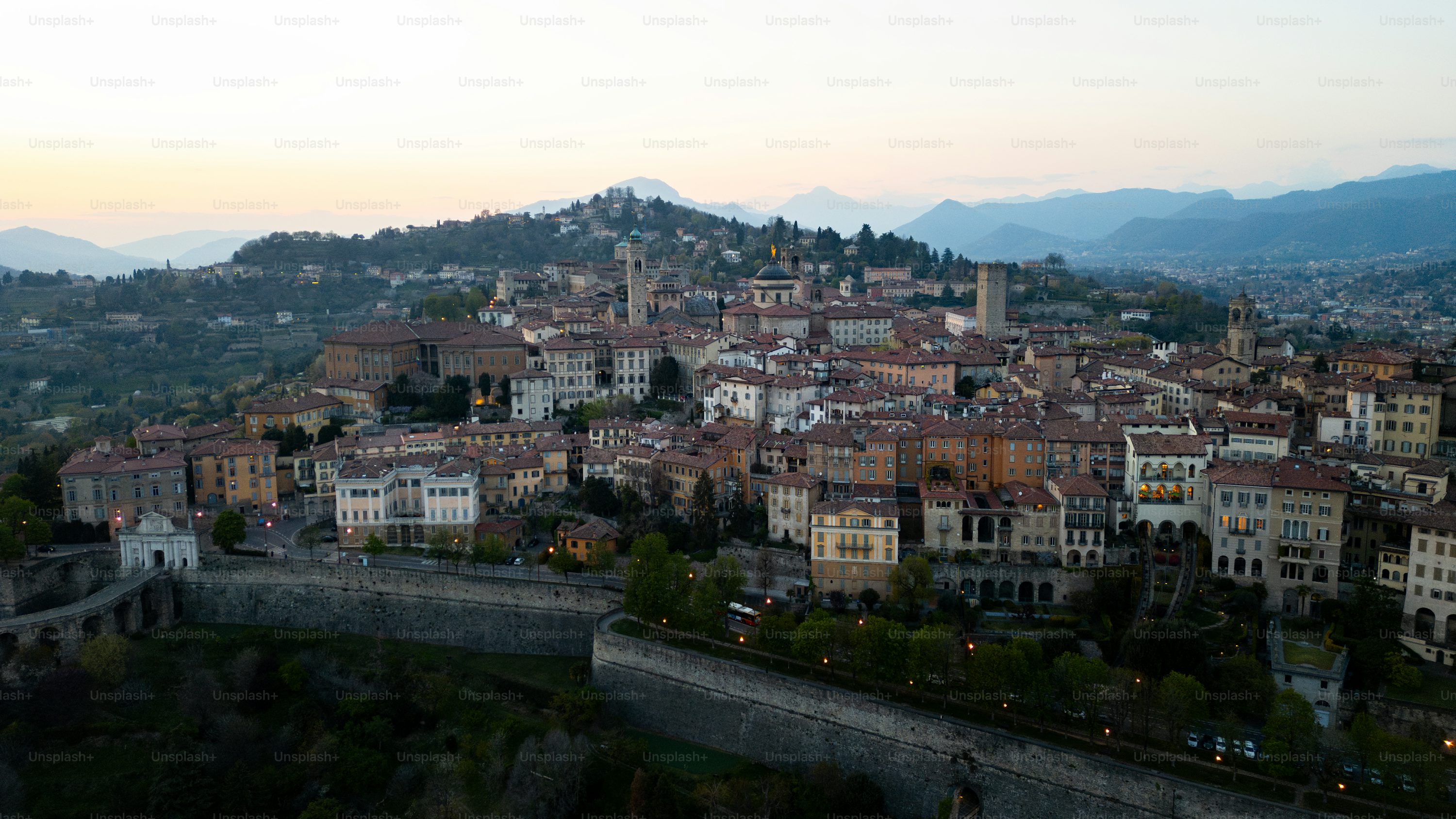 45,Bergamo Picture. Download