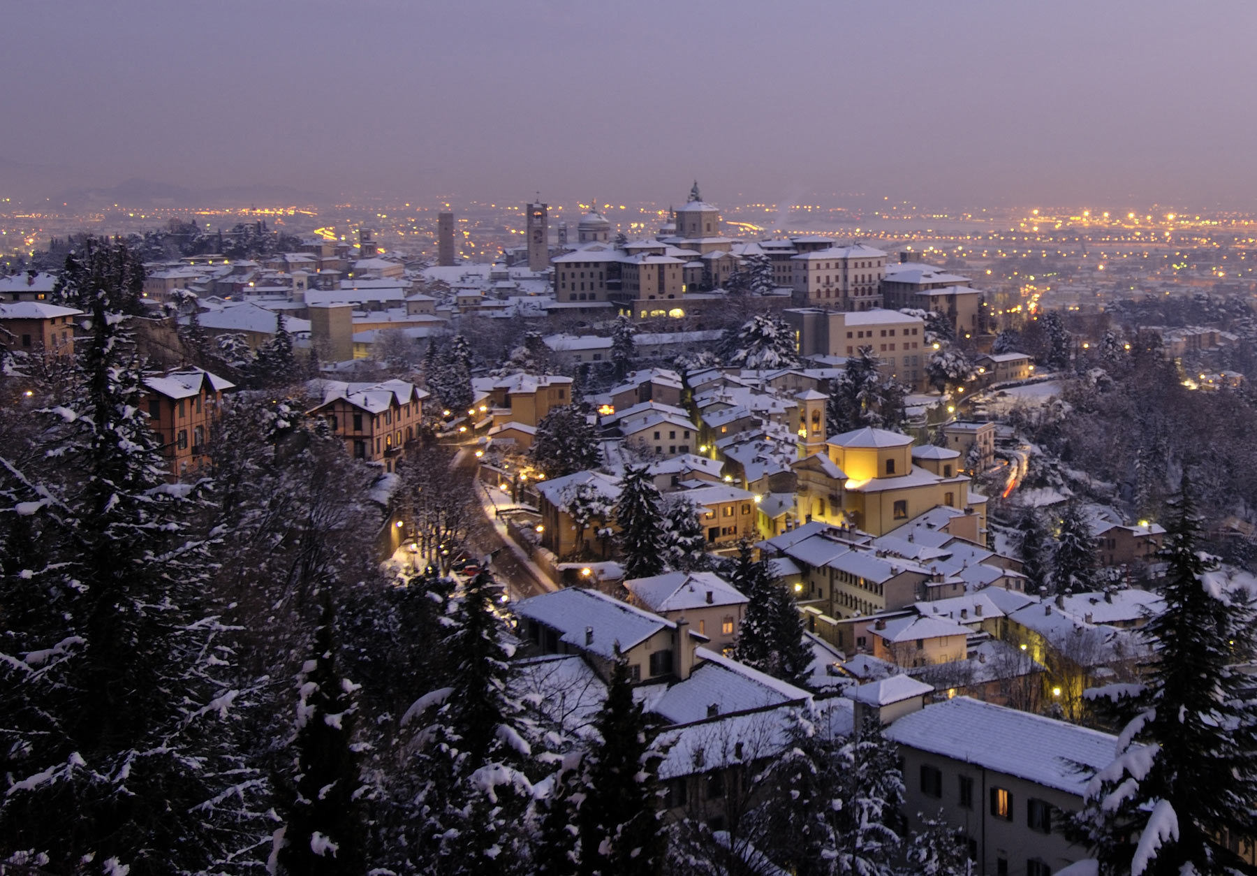 Bergamo, Italy Desktop wallpaper 600x1024