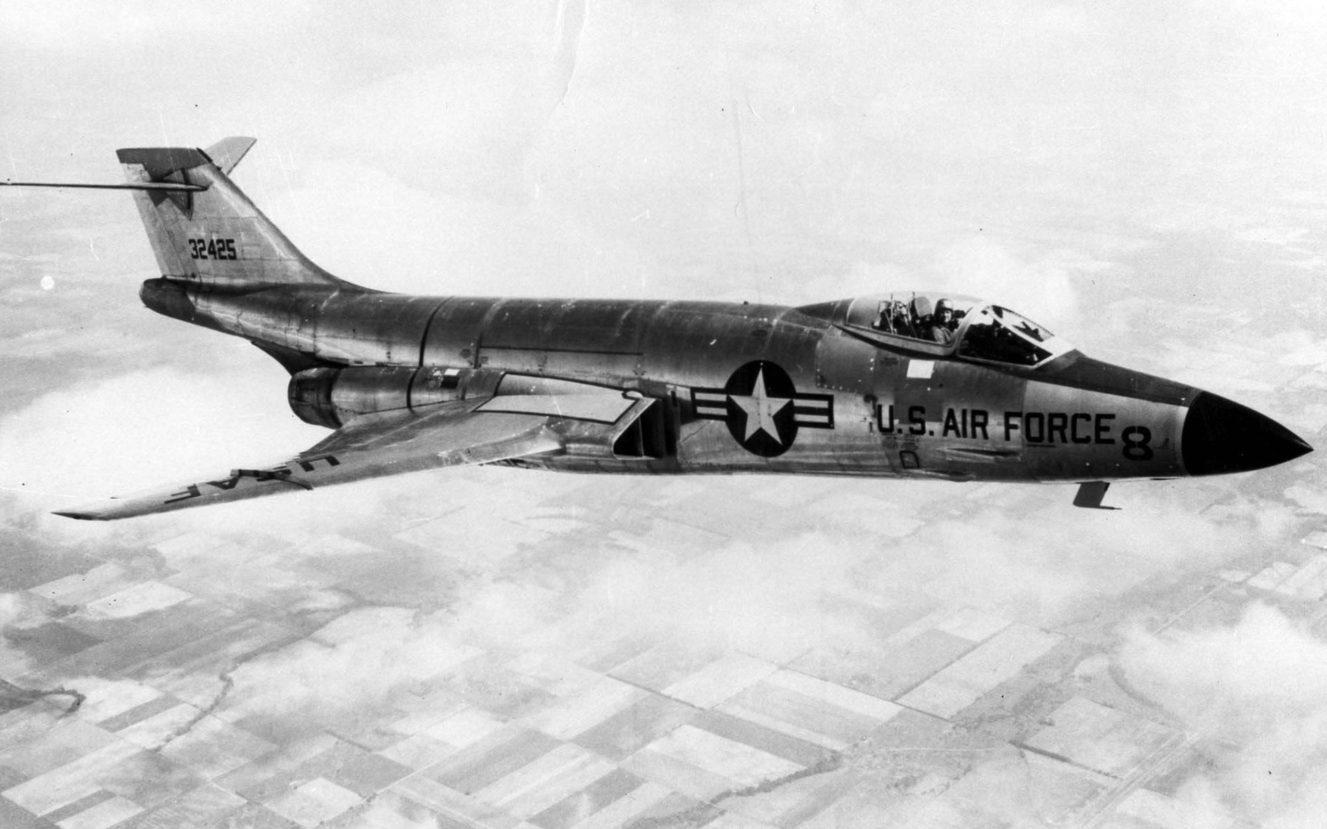 Download Military McDonnell F 101