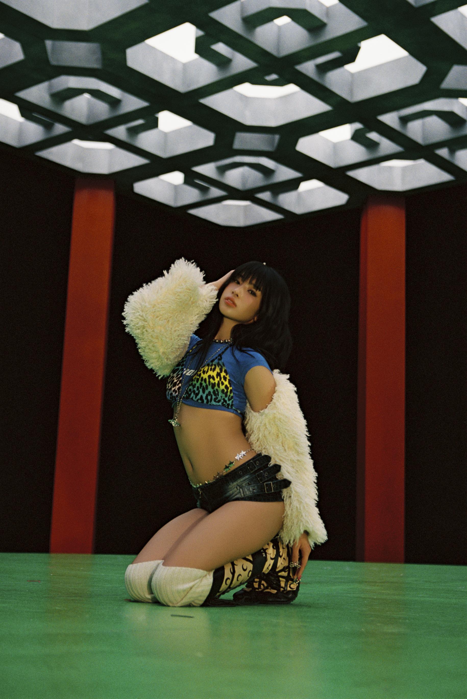 KATSEYE Single: Gnarly Look