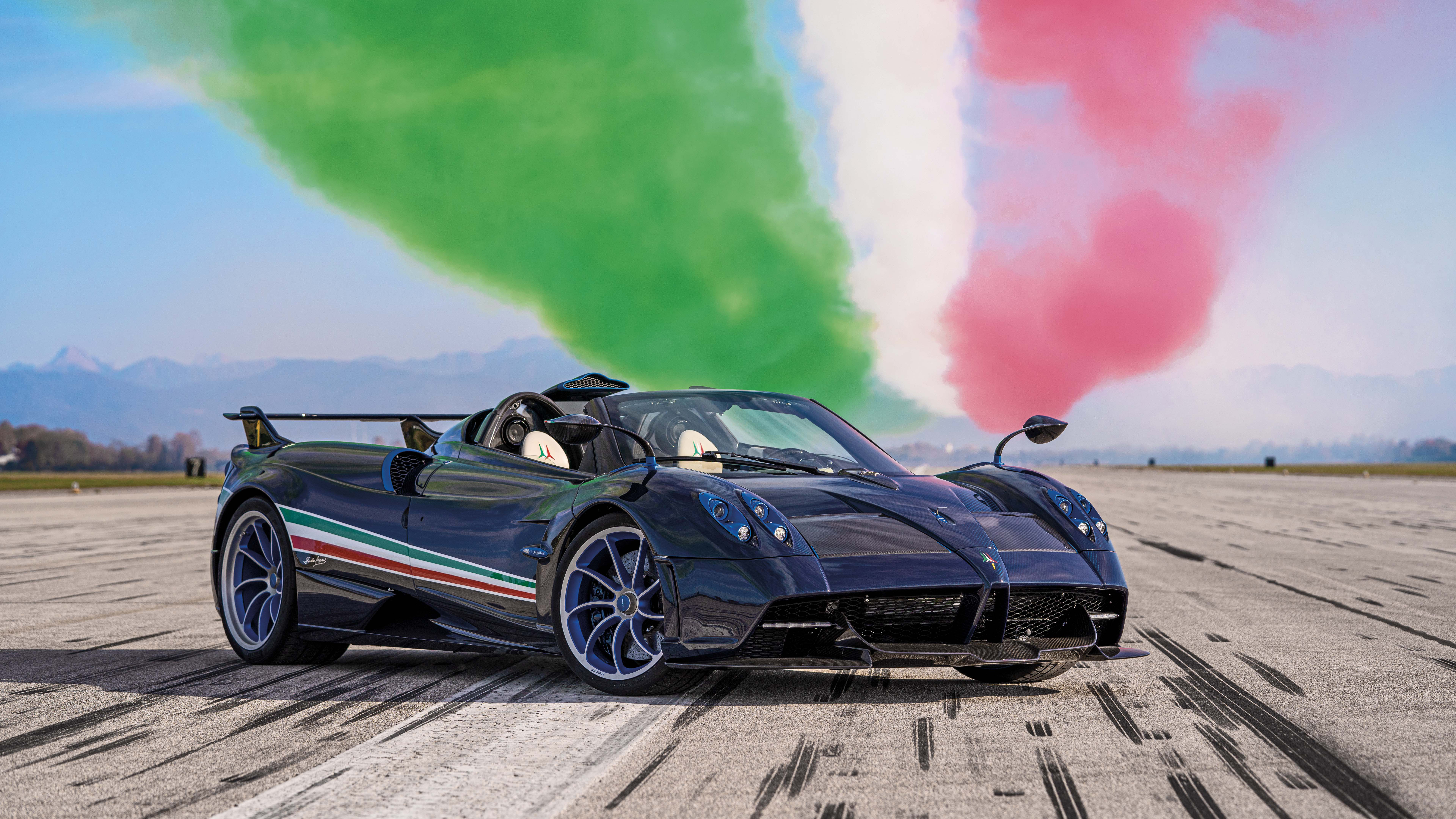 Pagani Huayra Tricolore 4K 8K