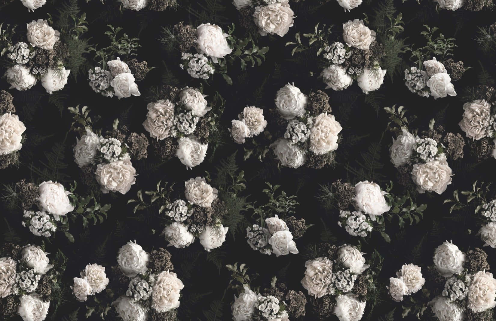 dark florals Wallpaper