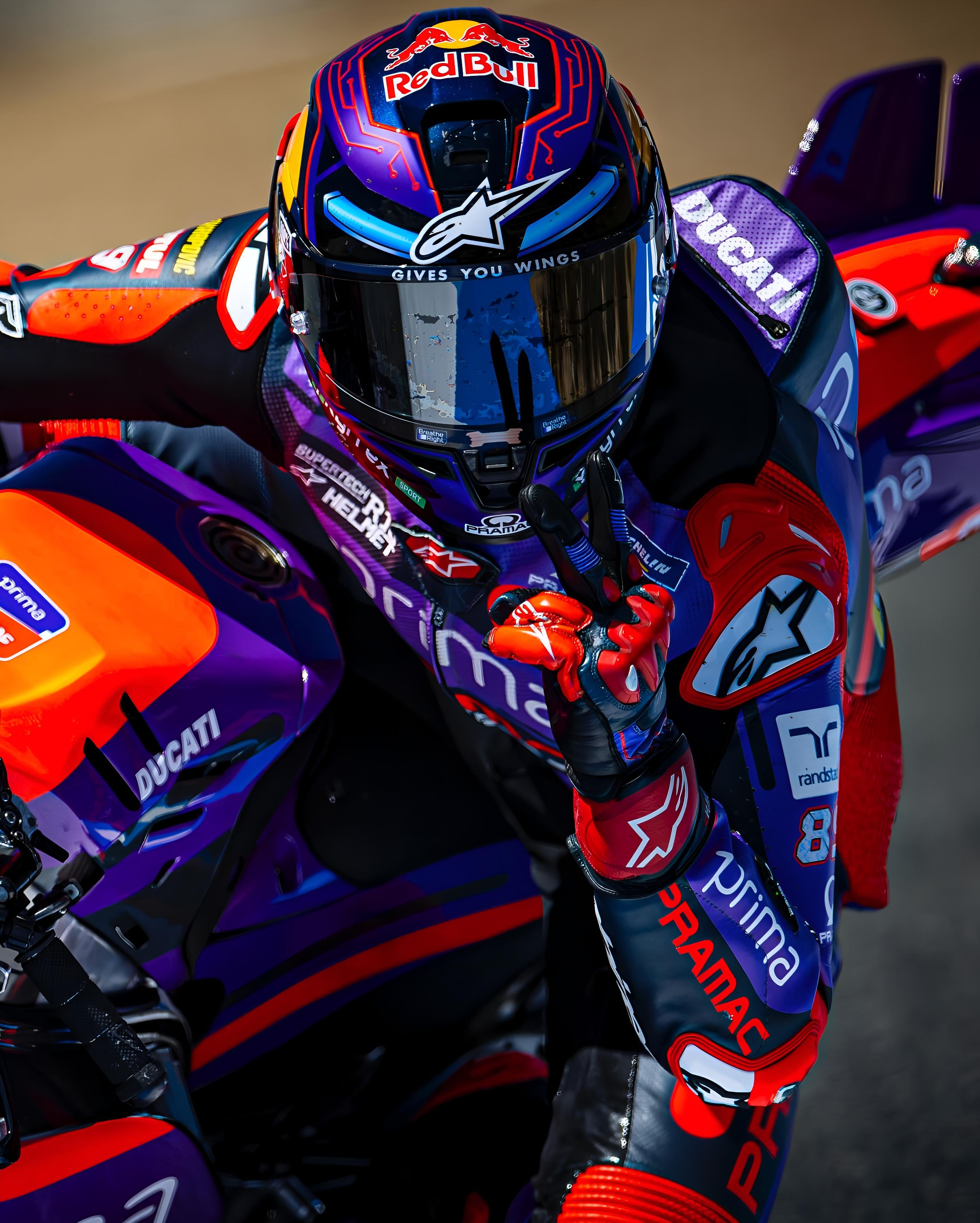 Some wallpaper for you guys. Link below