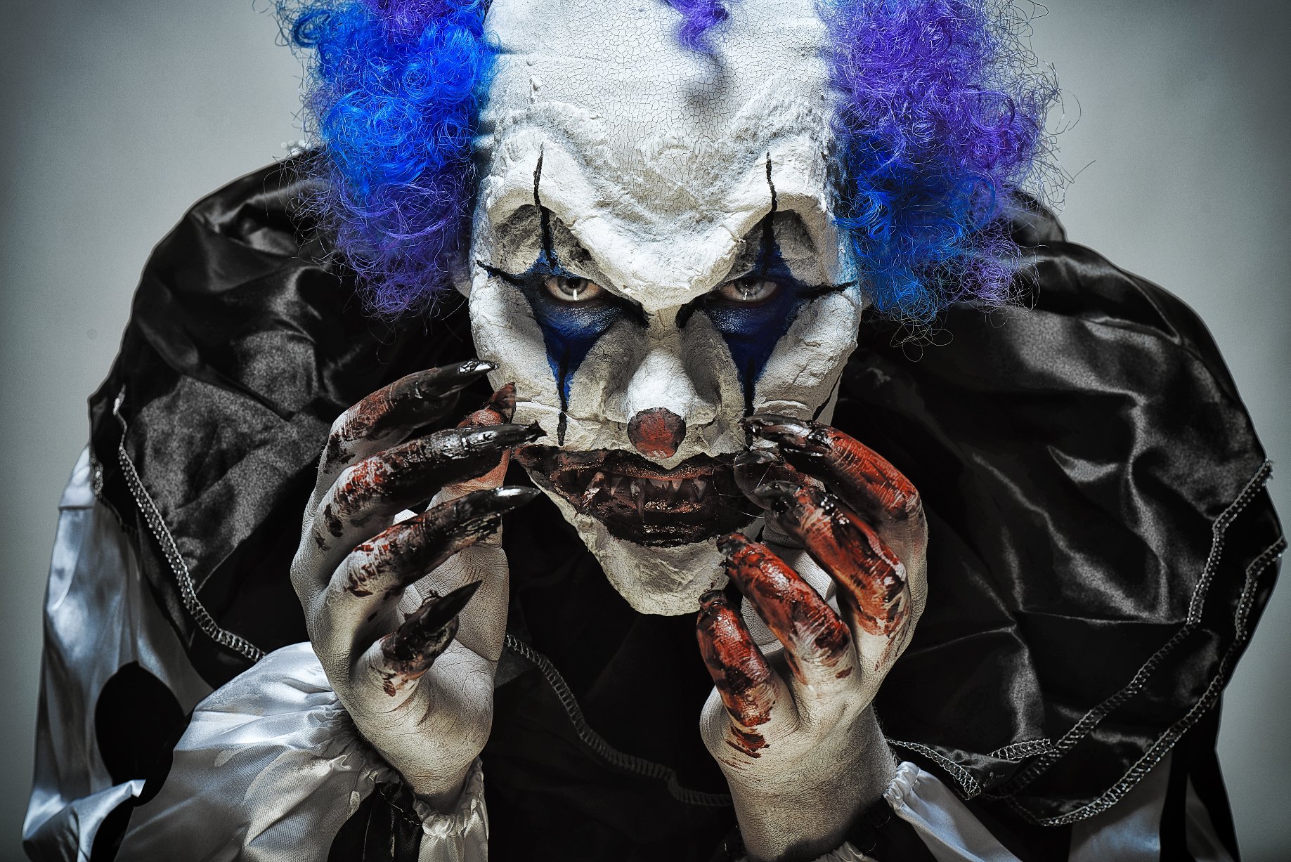 Creepy Dark Clown HD Wallpaper