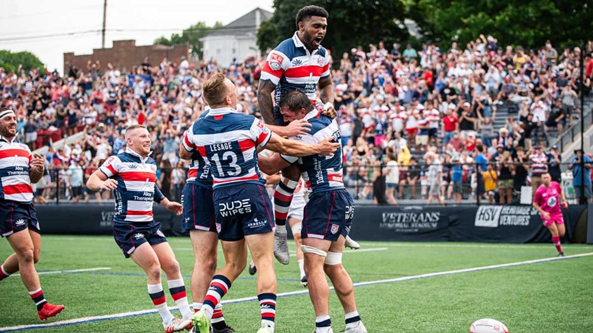 Defending champion Free Jacks ride fan