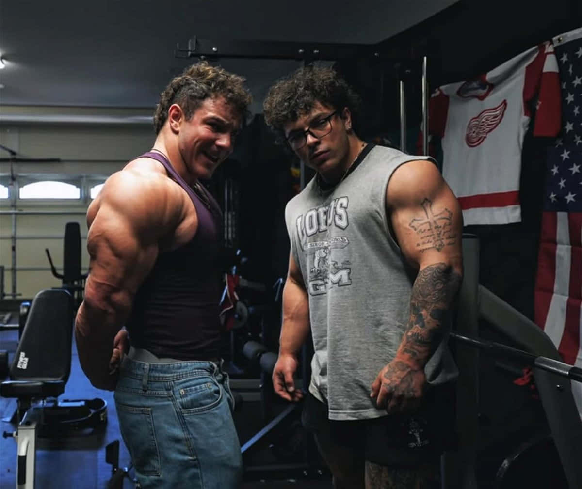 Tren Twins Wallpaper