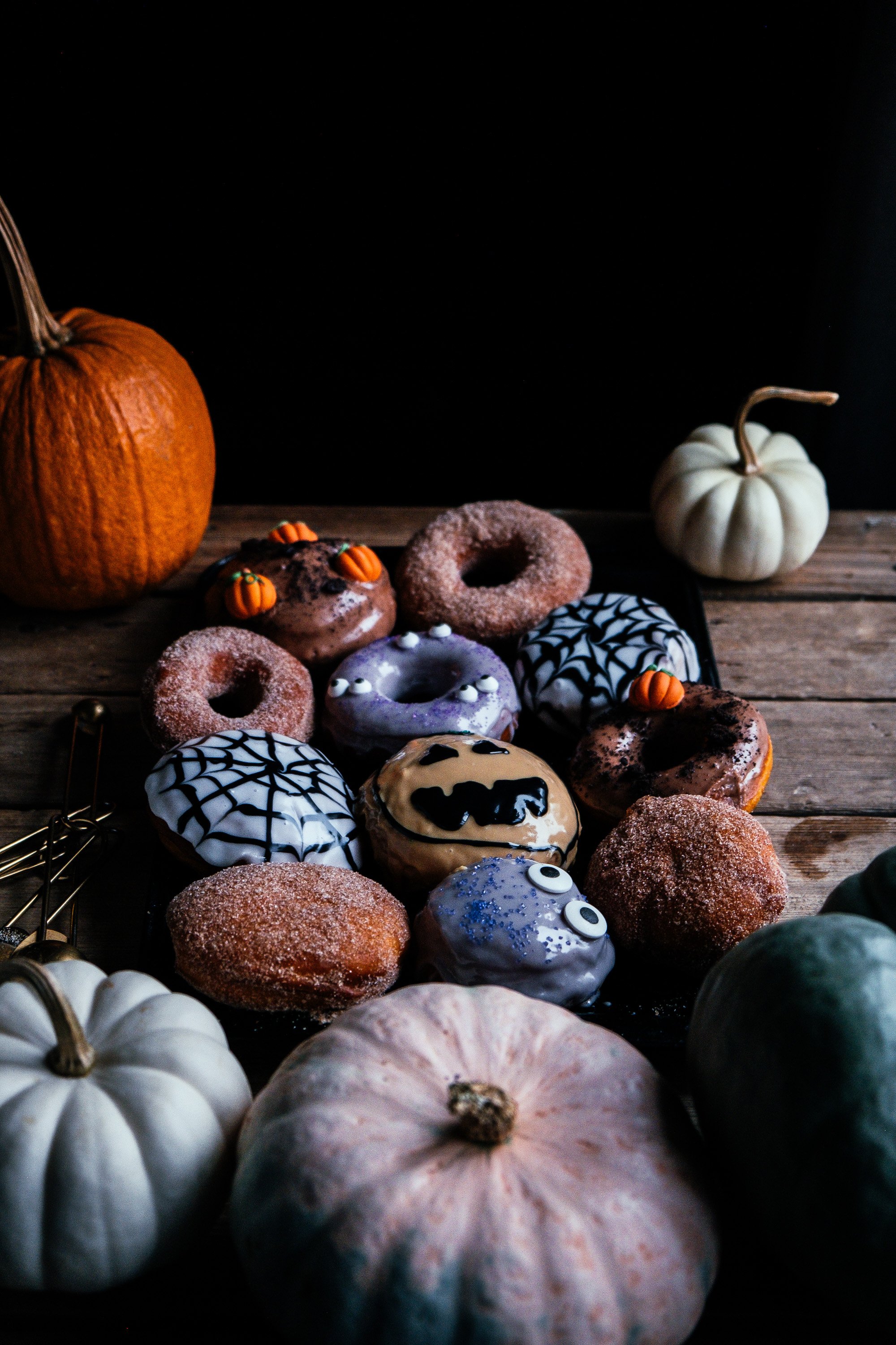 pumpkin doughnuts halloween inspo
