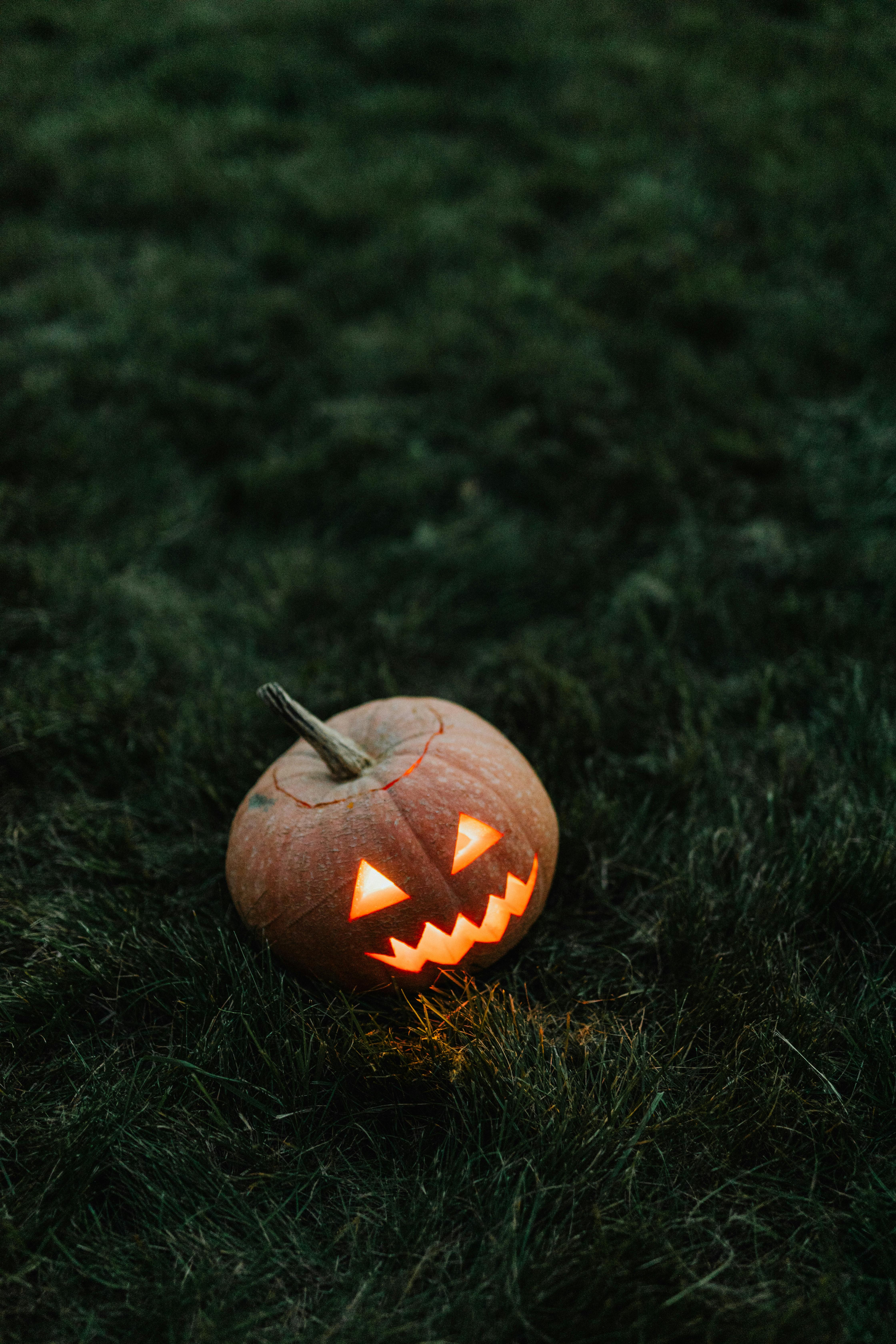 Michael Myers Wallpaper 4K, Spooky, Halloween night