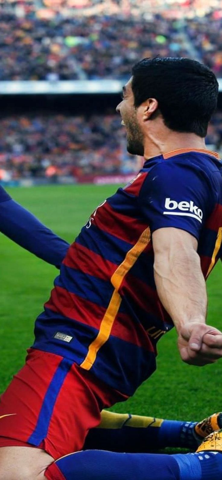 Luis Suarez iPhone 11 Back Wallpaper