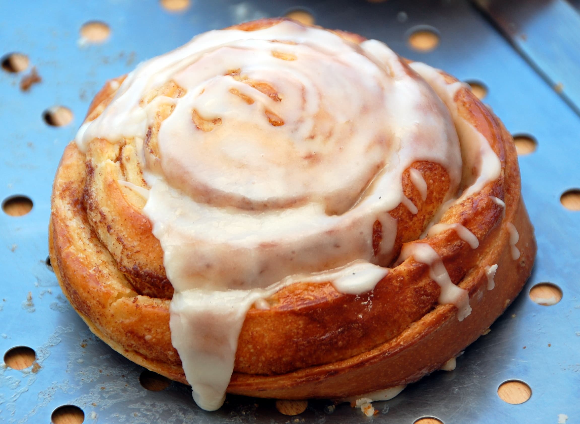 Cinnamon Roll Tim Bakery
