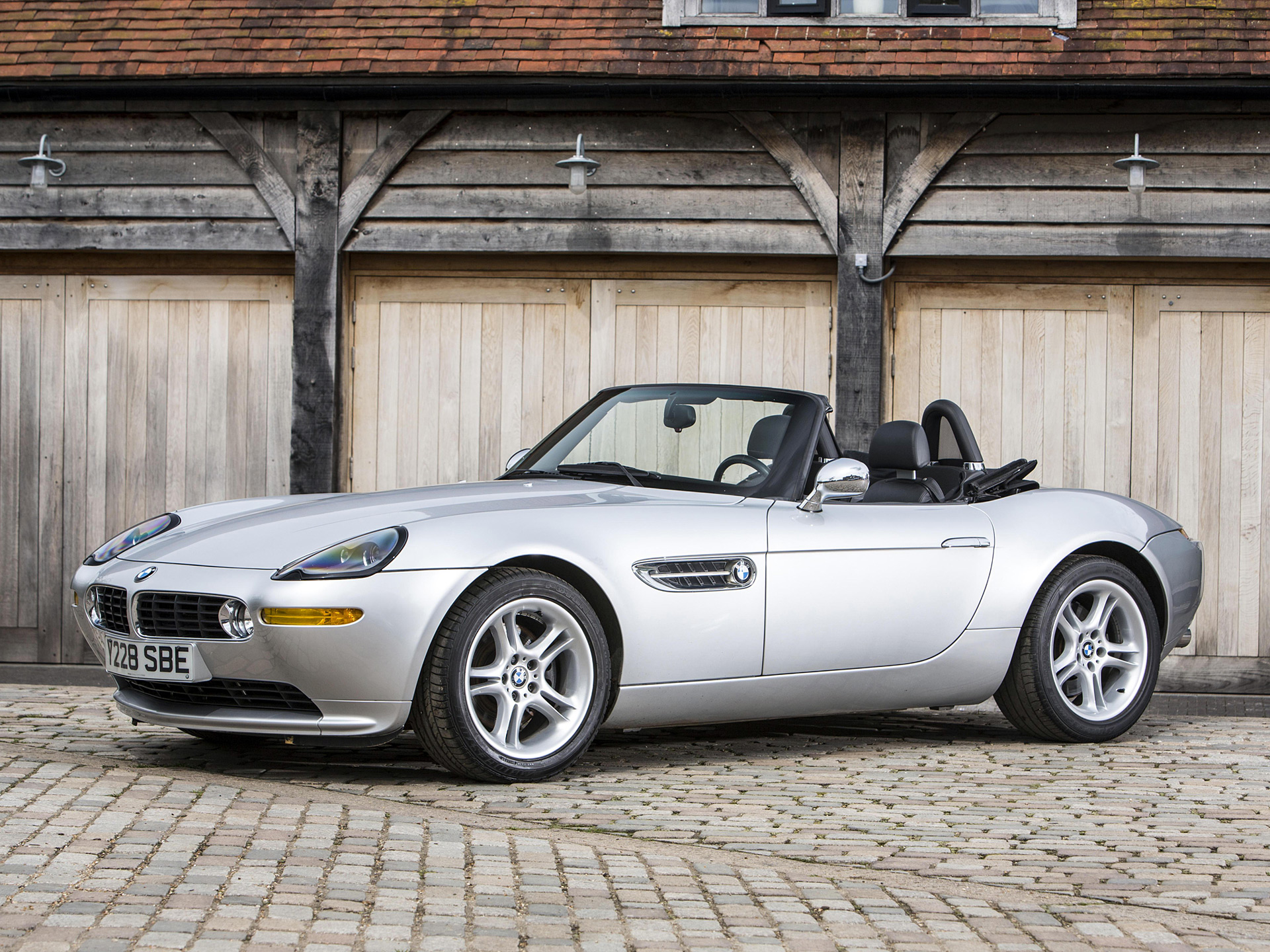 BMW Z8 Hardtop Wallpaper