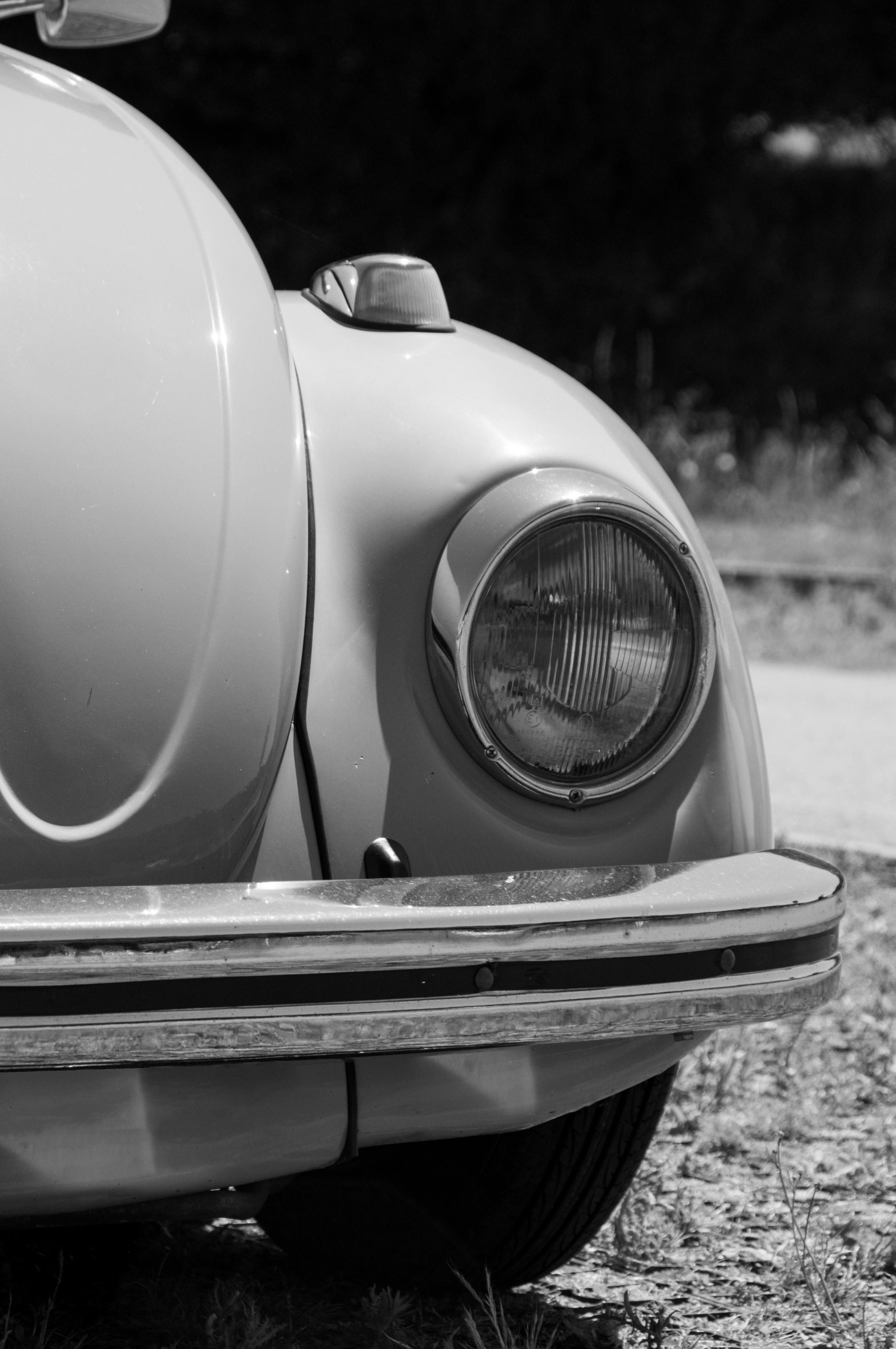 Headlight of Volkswagen Beetle · Free