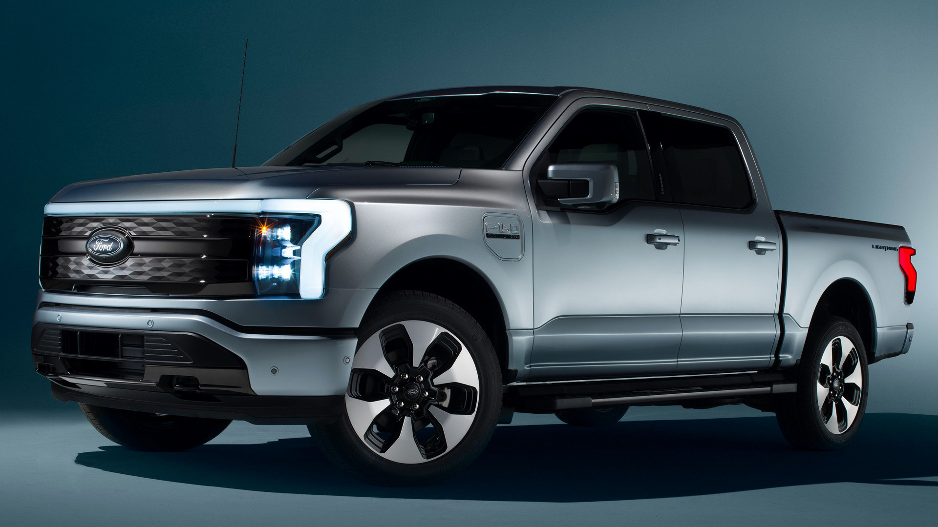 2022 Ford F 150 Lightning Platinum