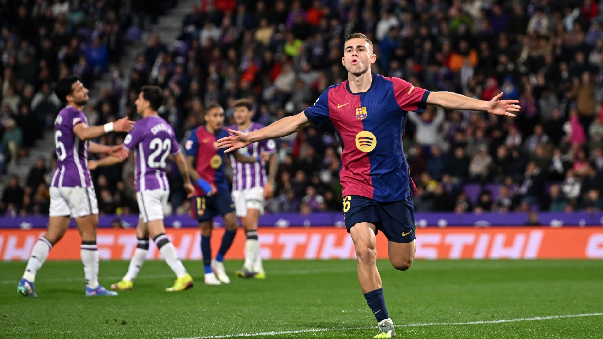 Barcelona survive La Liga title scare