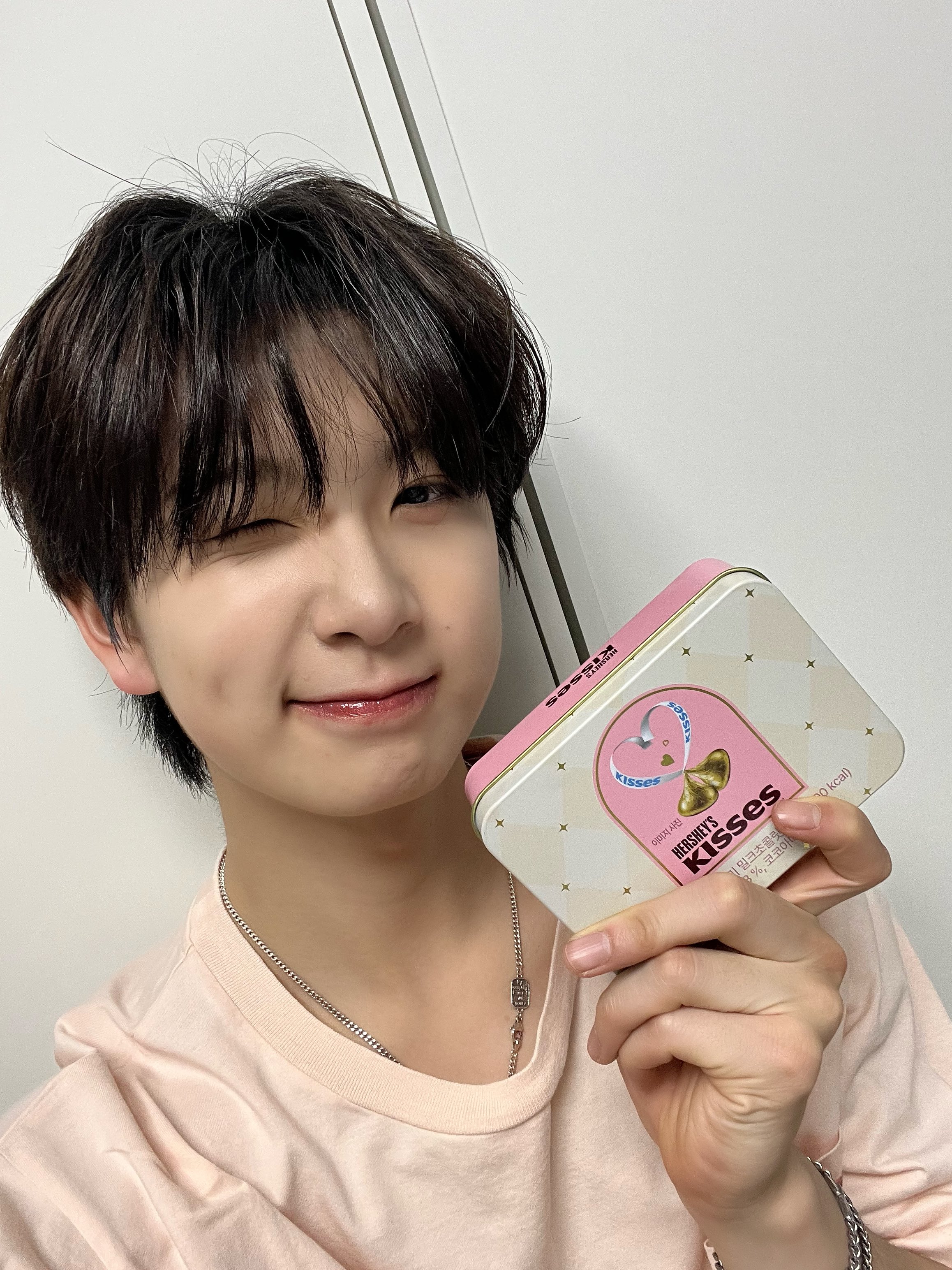 Kyrell Valentine Choi” #앰퍼샌드