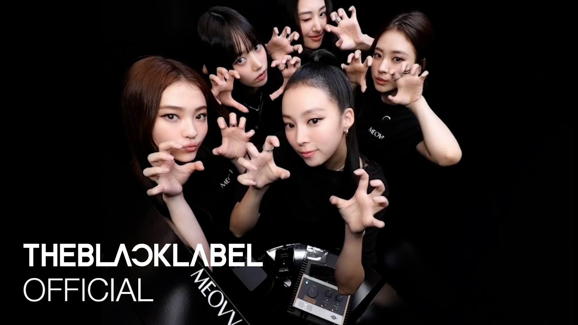 INSIDE MEOVV L DEBUT PRE LISTENING POP