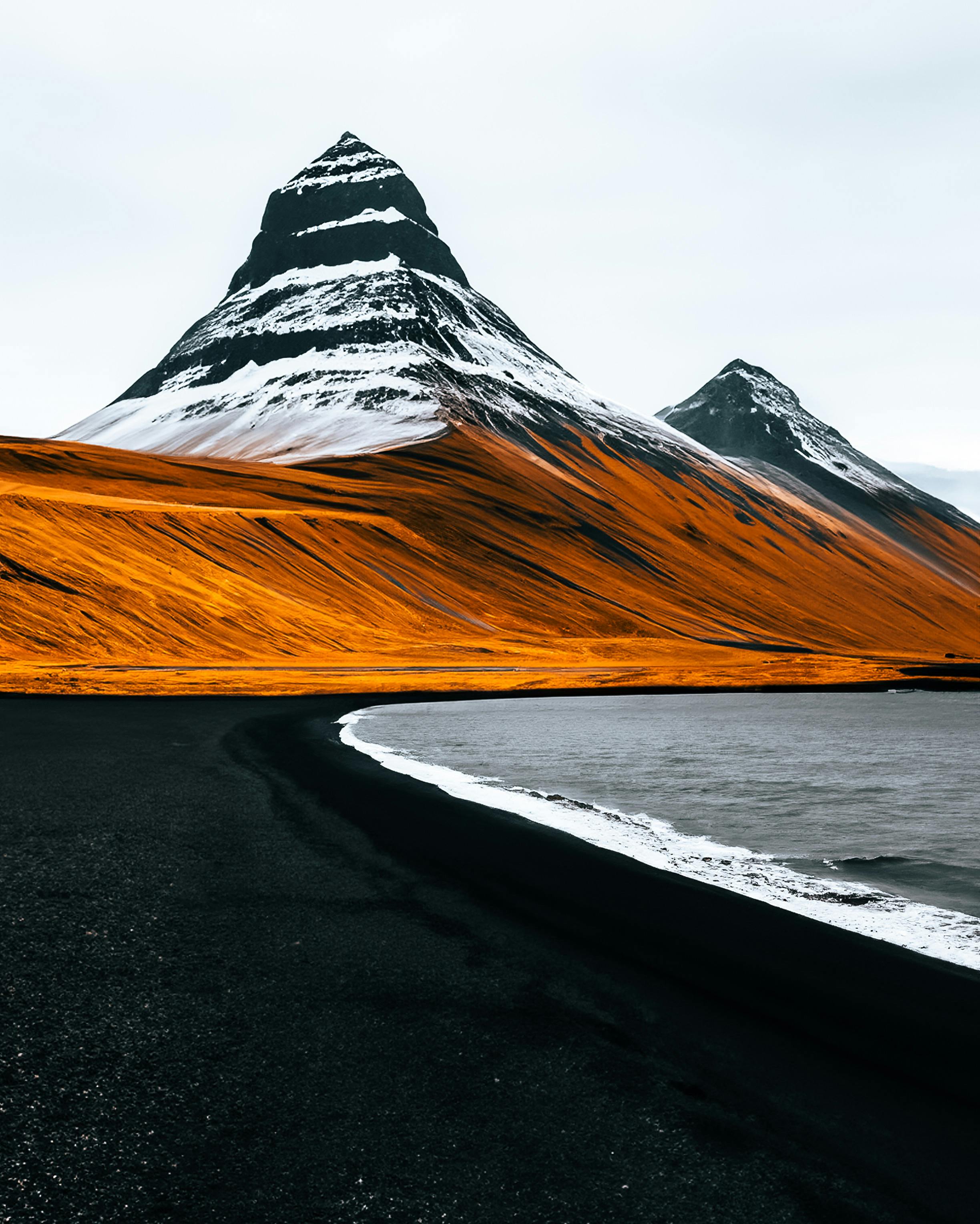 Mountains in Iceland · Free