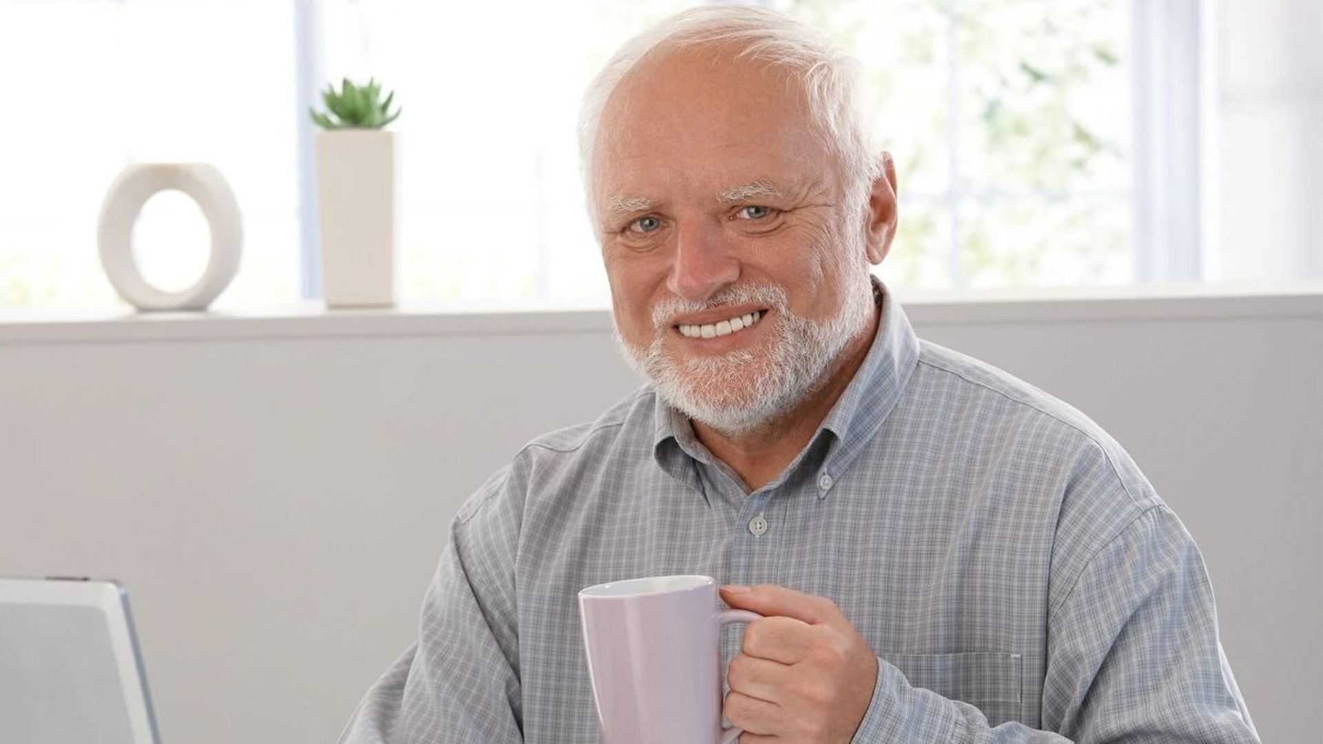 le sourire le plus malaisant d'internet