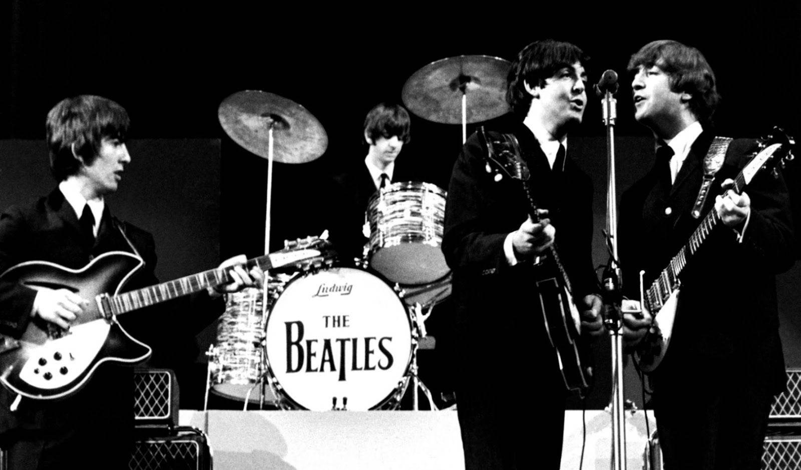Download Live The Beatles Wallpaper