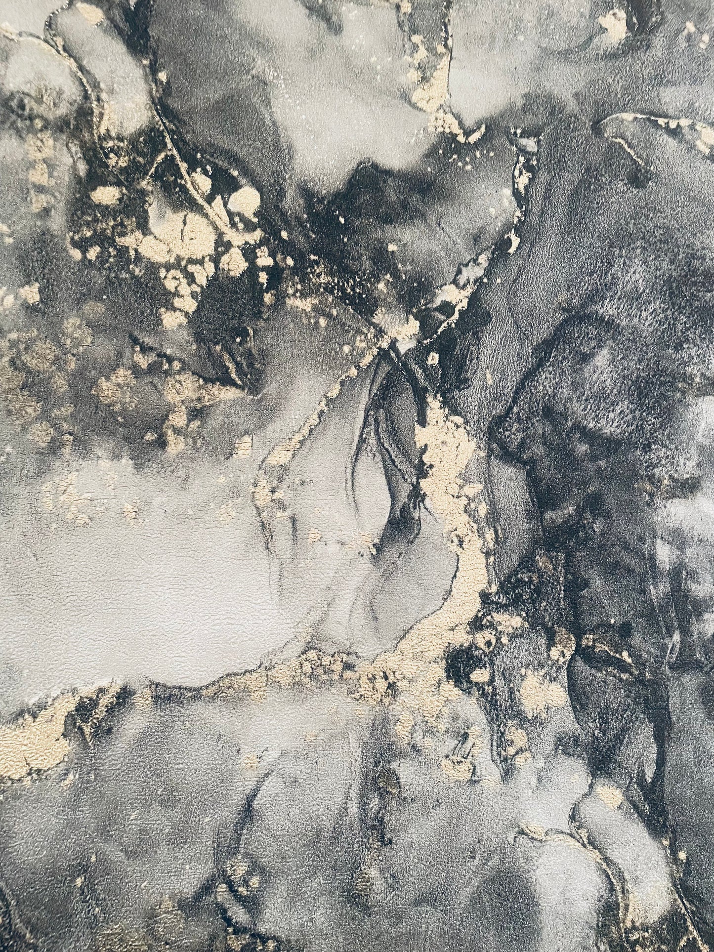 Dazzling Black Gold Marble Wallpaper