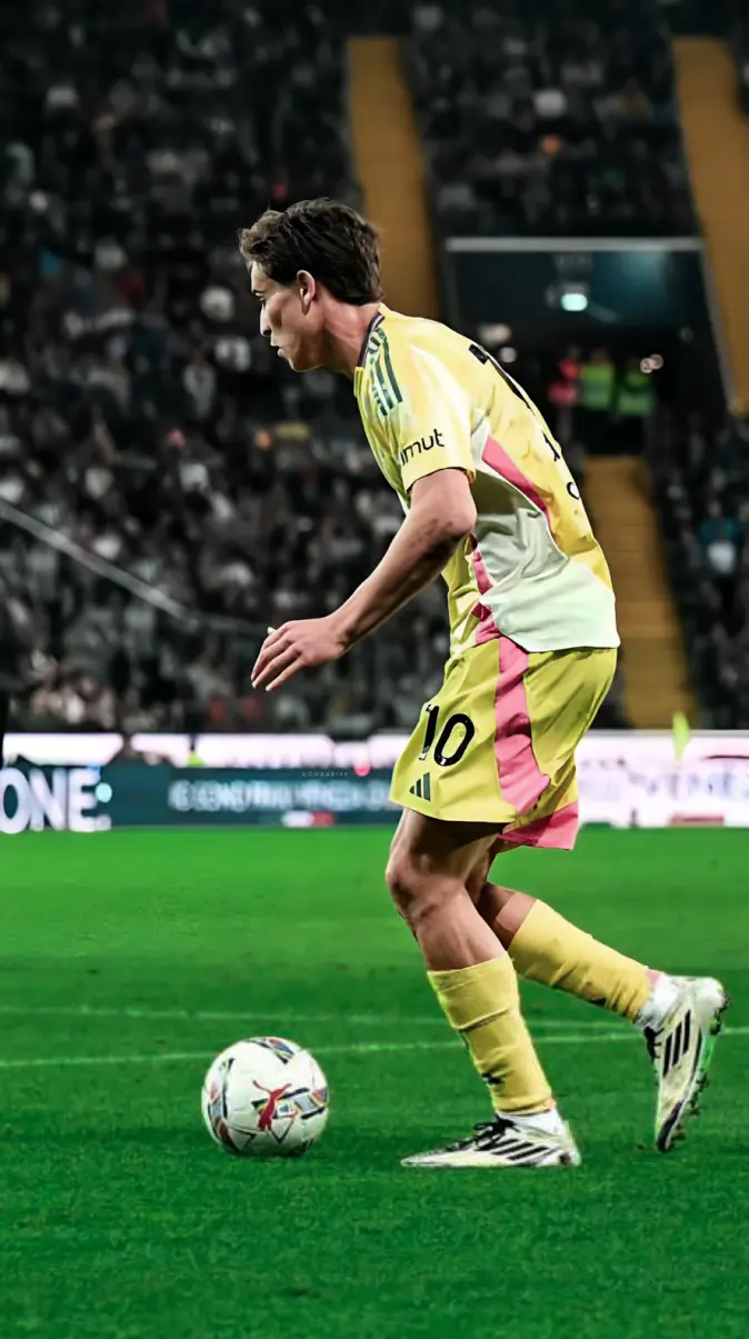 Kenan Yıldız Juventus wallpaper