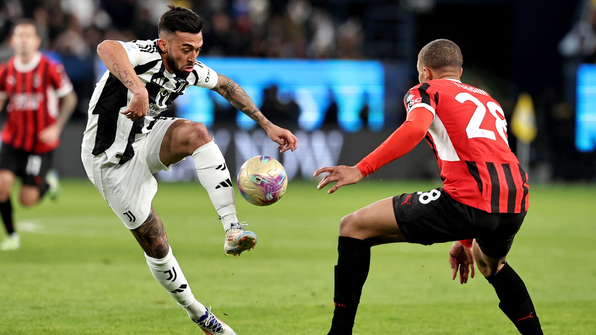 Milan Beat Juventus 2 1 In Super Cup