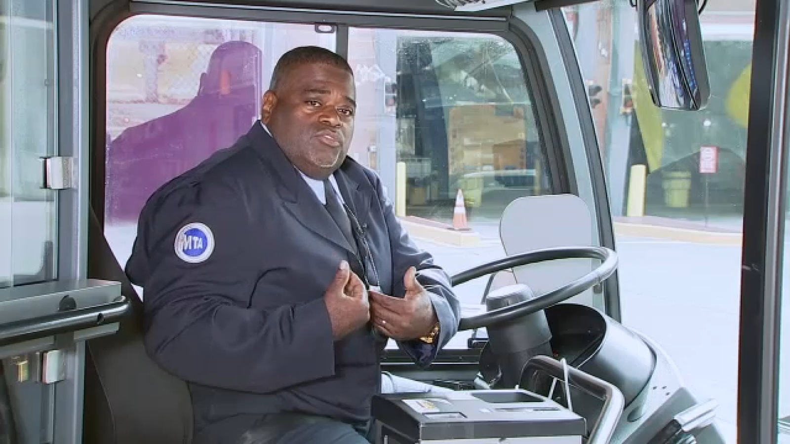 Bus Driver Luis Jimenez Helps 5 Year