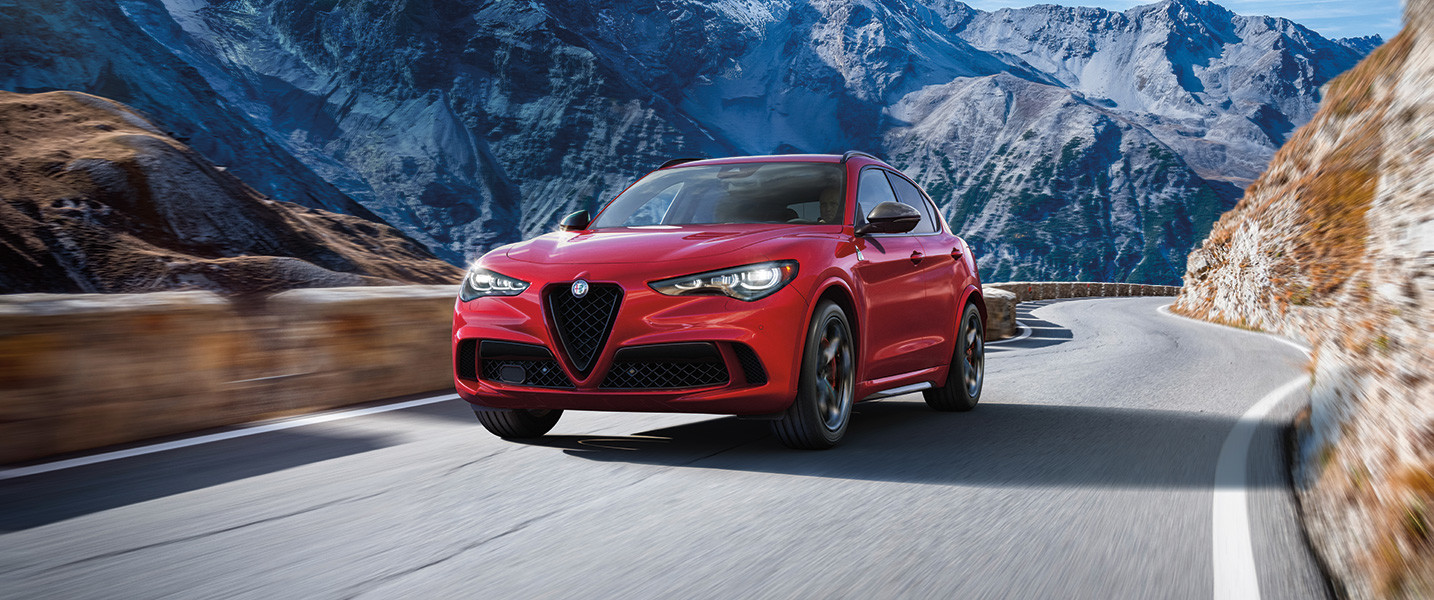 2024 Alfa Romeo Stelvio Luxury SUV
