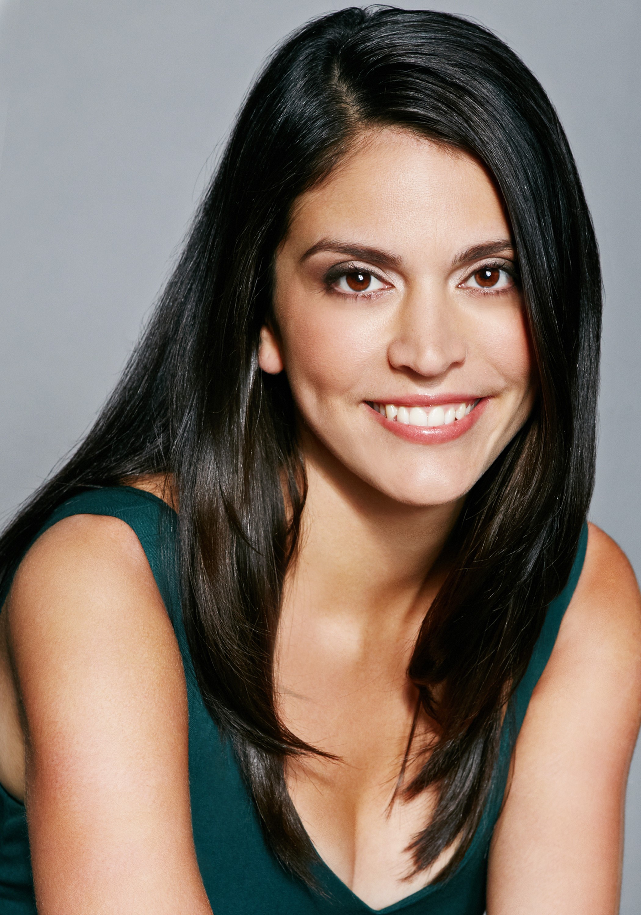 Cecily Strong discusses her memoir