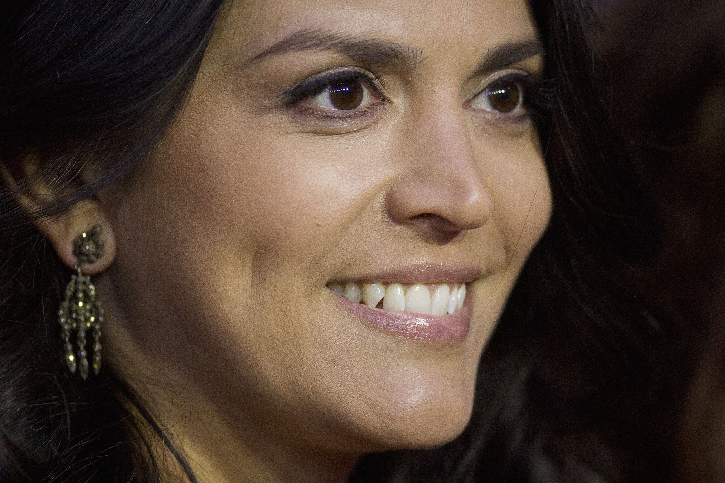 Cecily Strong Isn't Afraid to Roast