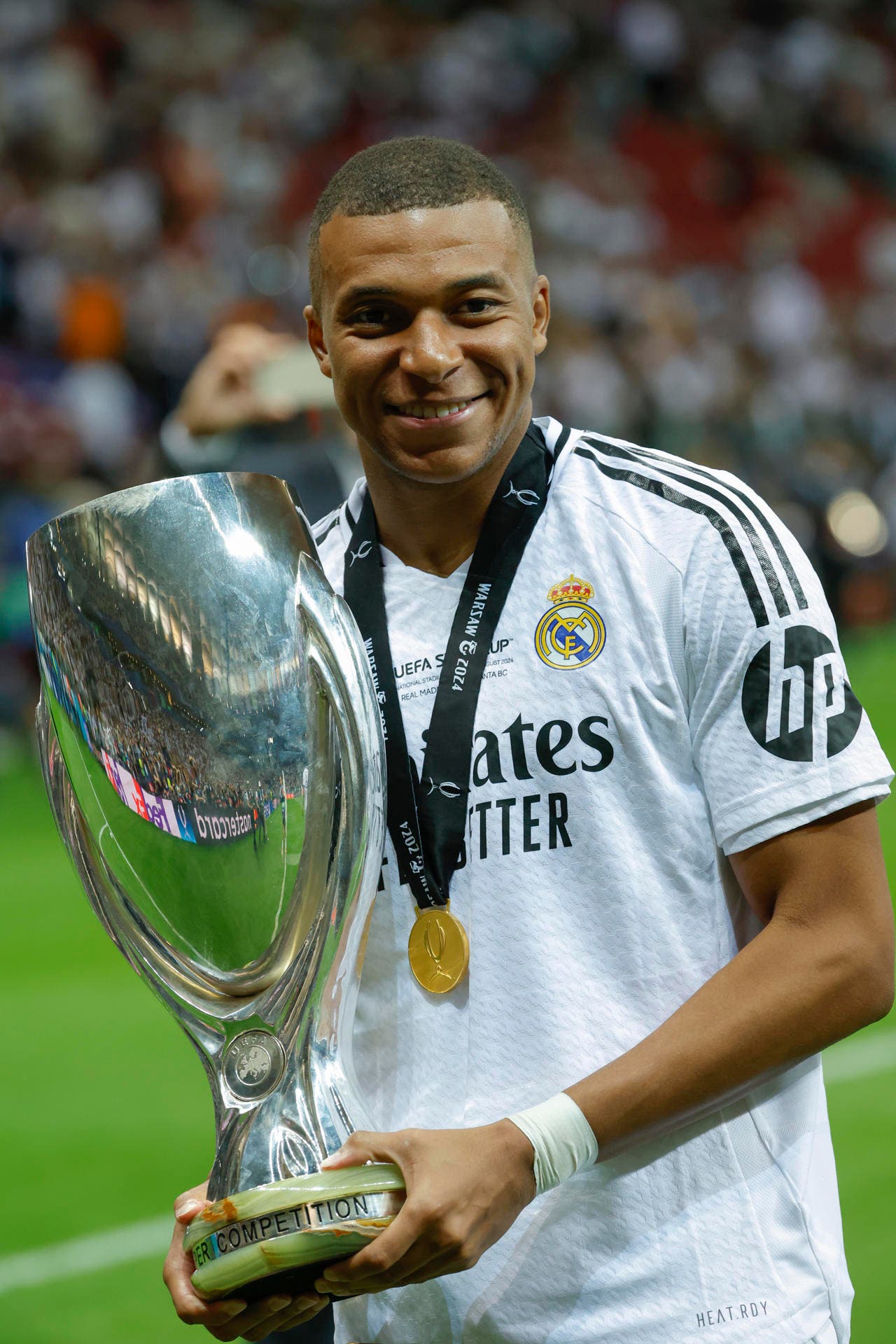PHOTOS) Mbappé's Debut with Real Madrid