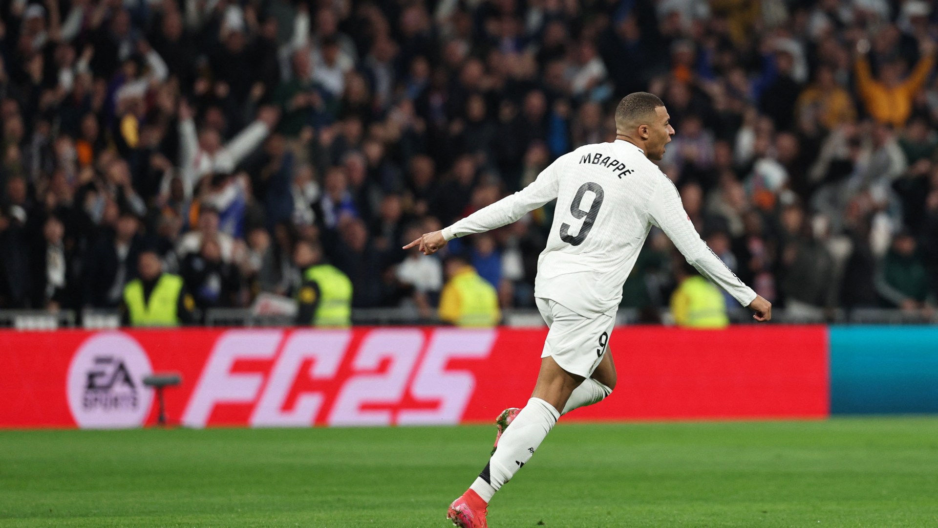 Alvarez penalty for Atletico