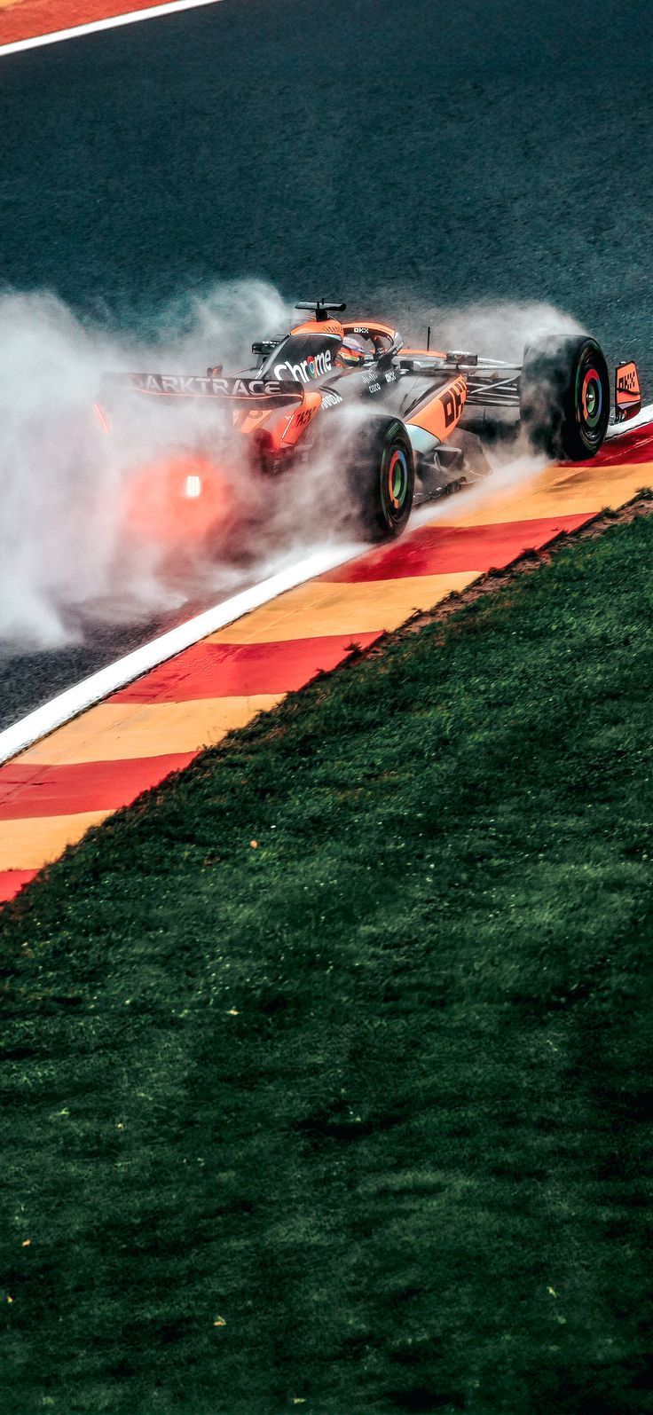 Oscar Piastri McLaren F1 Wallpaper