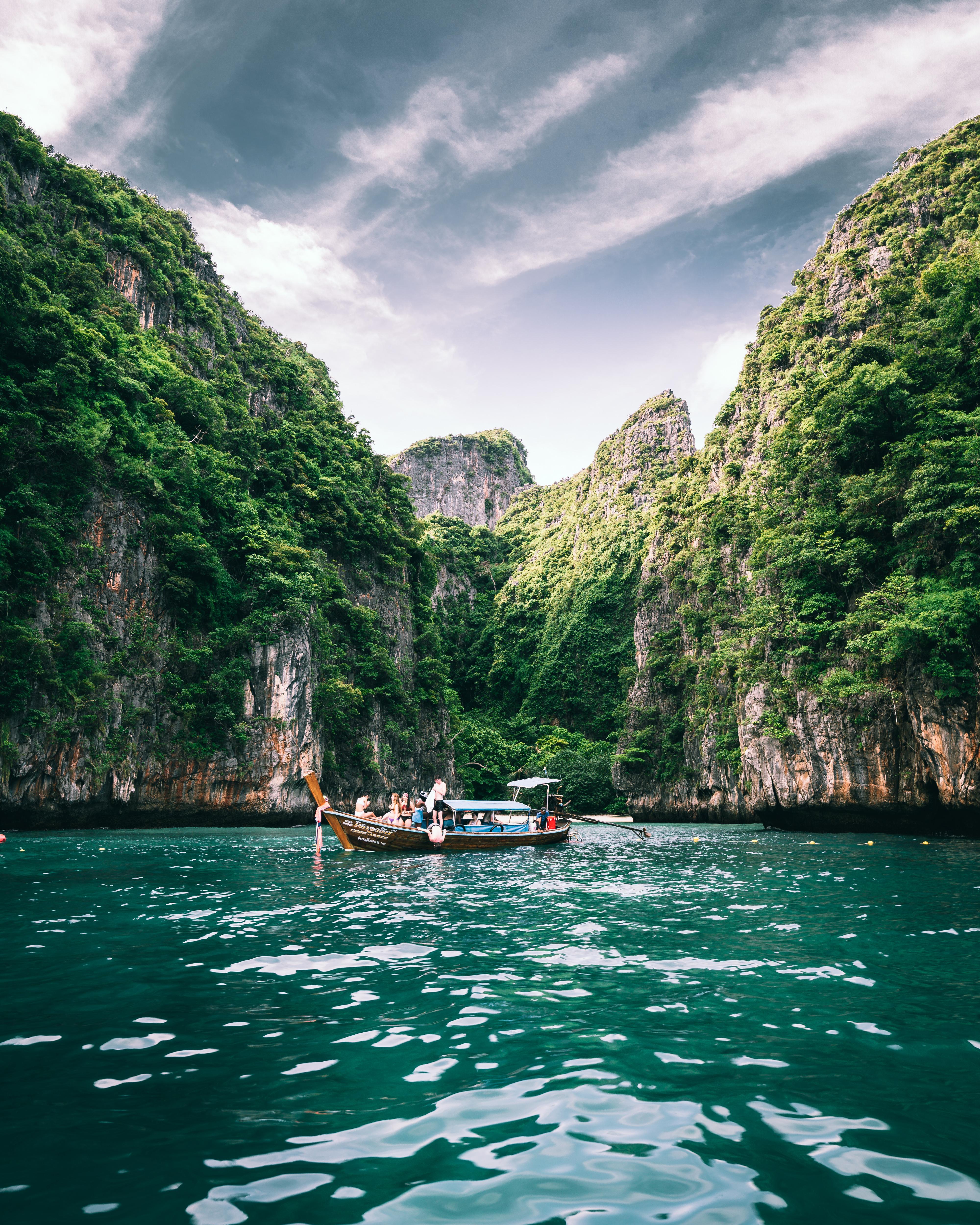 Koh Phi Phi Leh, Thailand glimpse