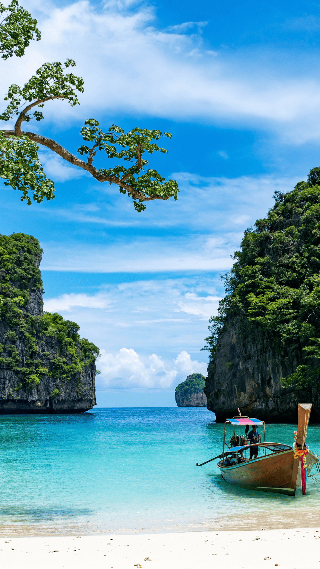 Discover Koh Phi Phi: Enchanting