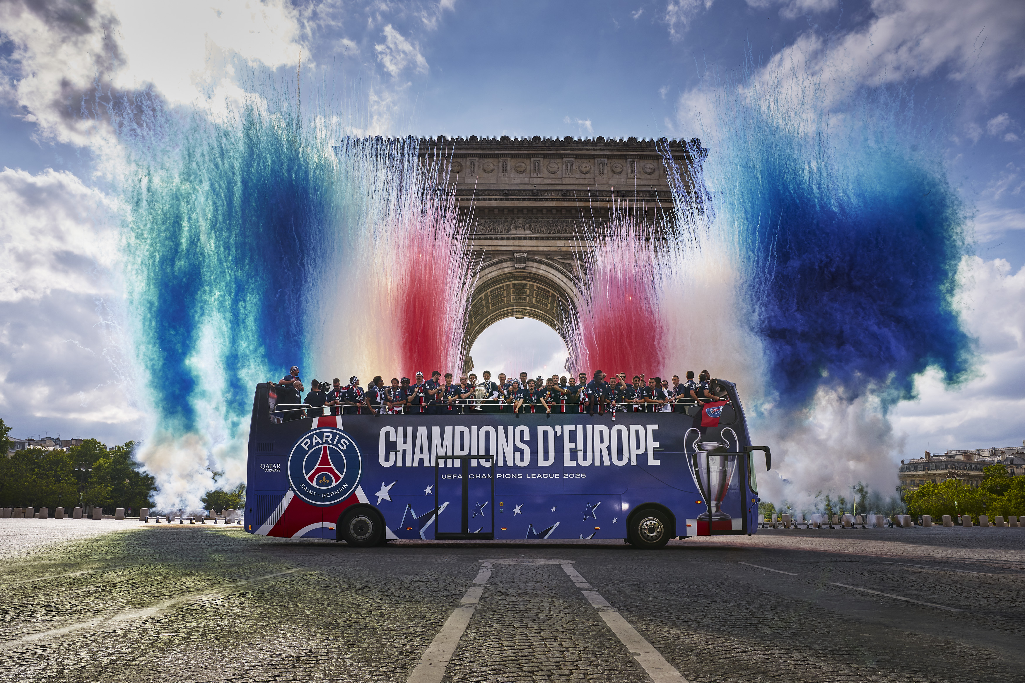 Paris Saint Germain UEFA Champions League Victory HD Wallpaper With Arc De Triomphe