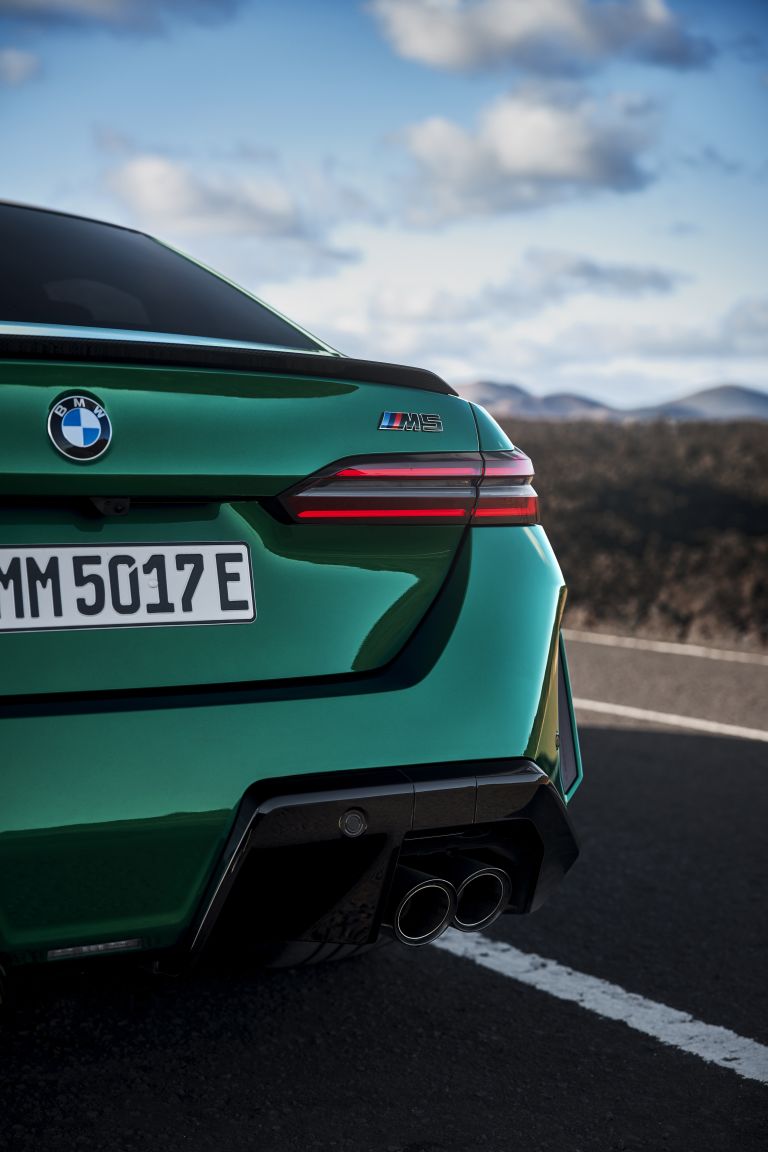 2025 BMW M5 ( G90 ) quality free high resolution car image, picture and photo