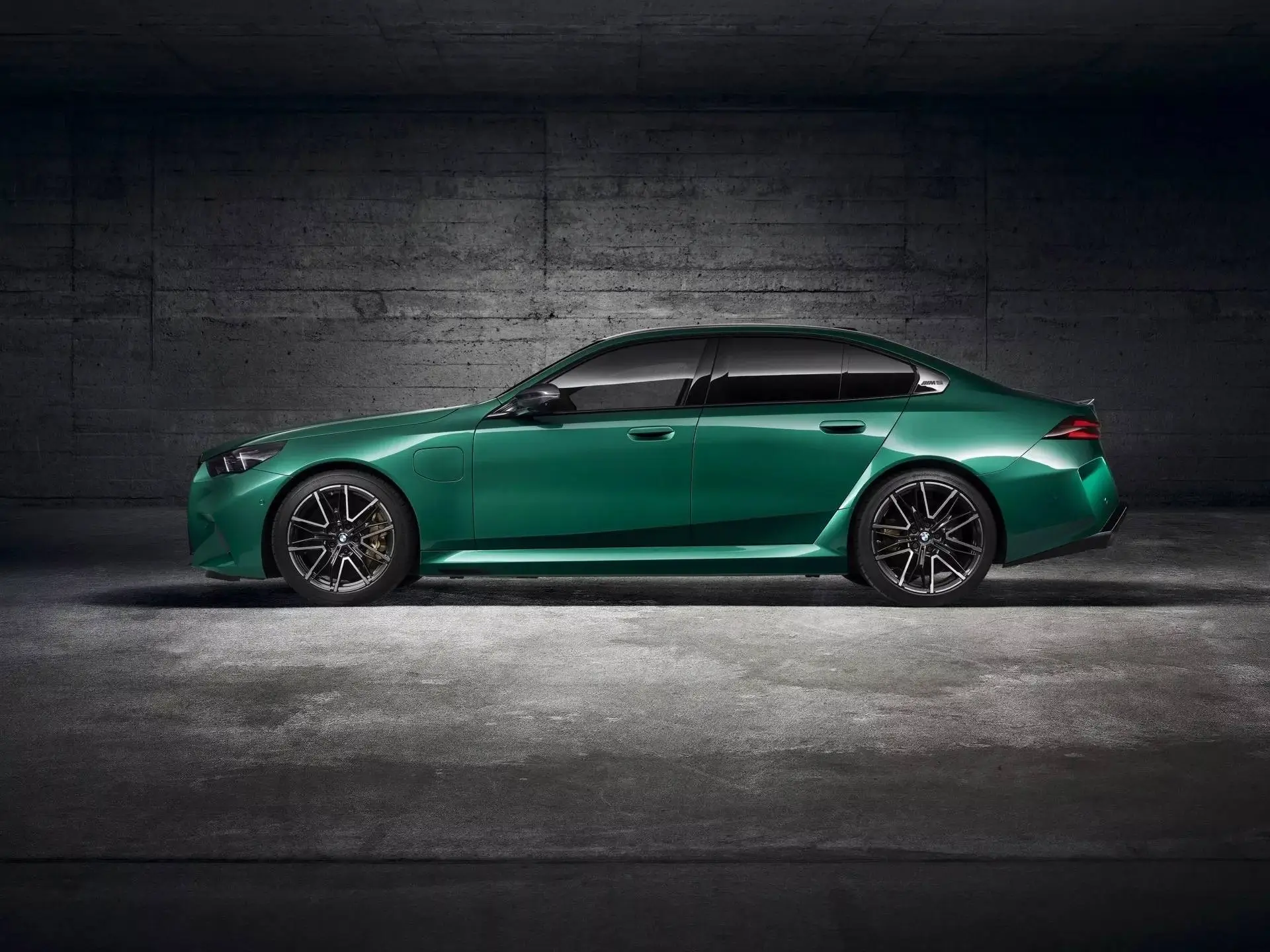 The new BMW M5 G90 can already be customised at Shiftech