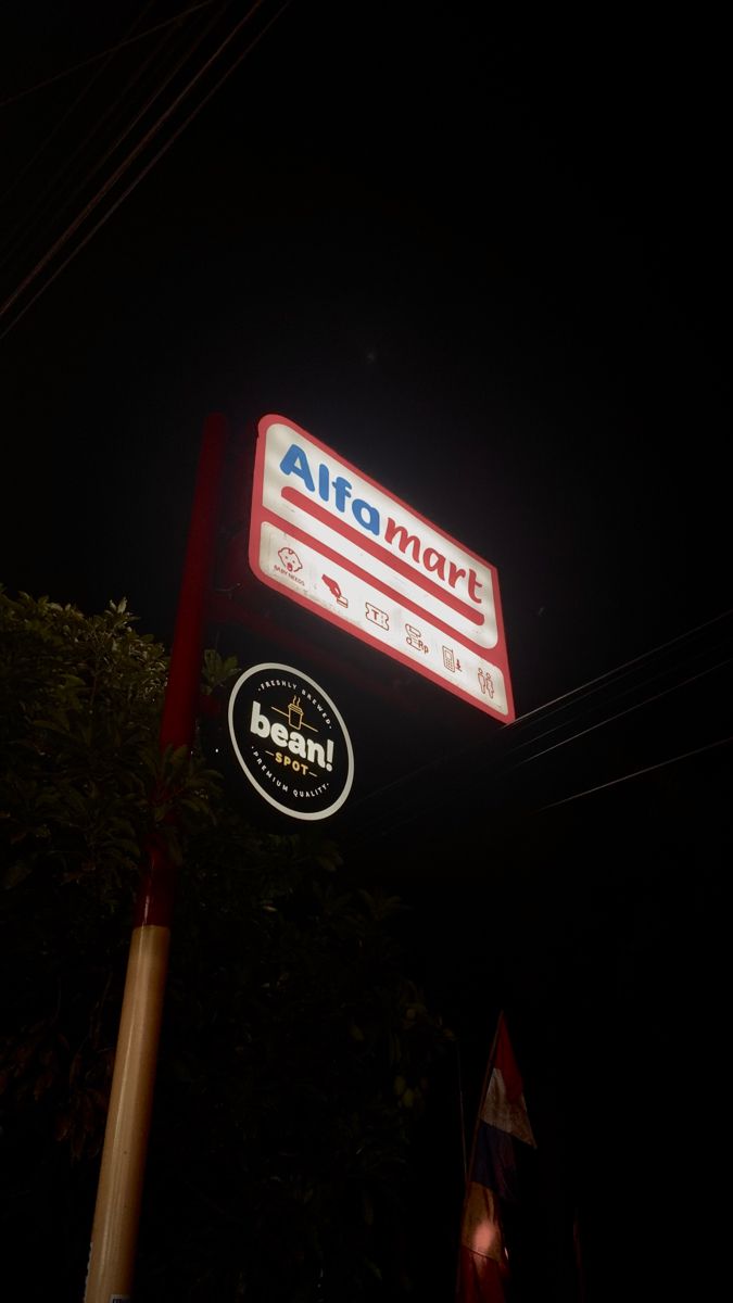 Alfamart malam