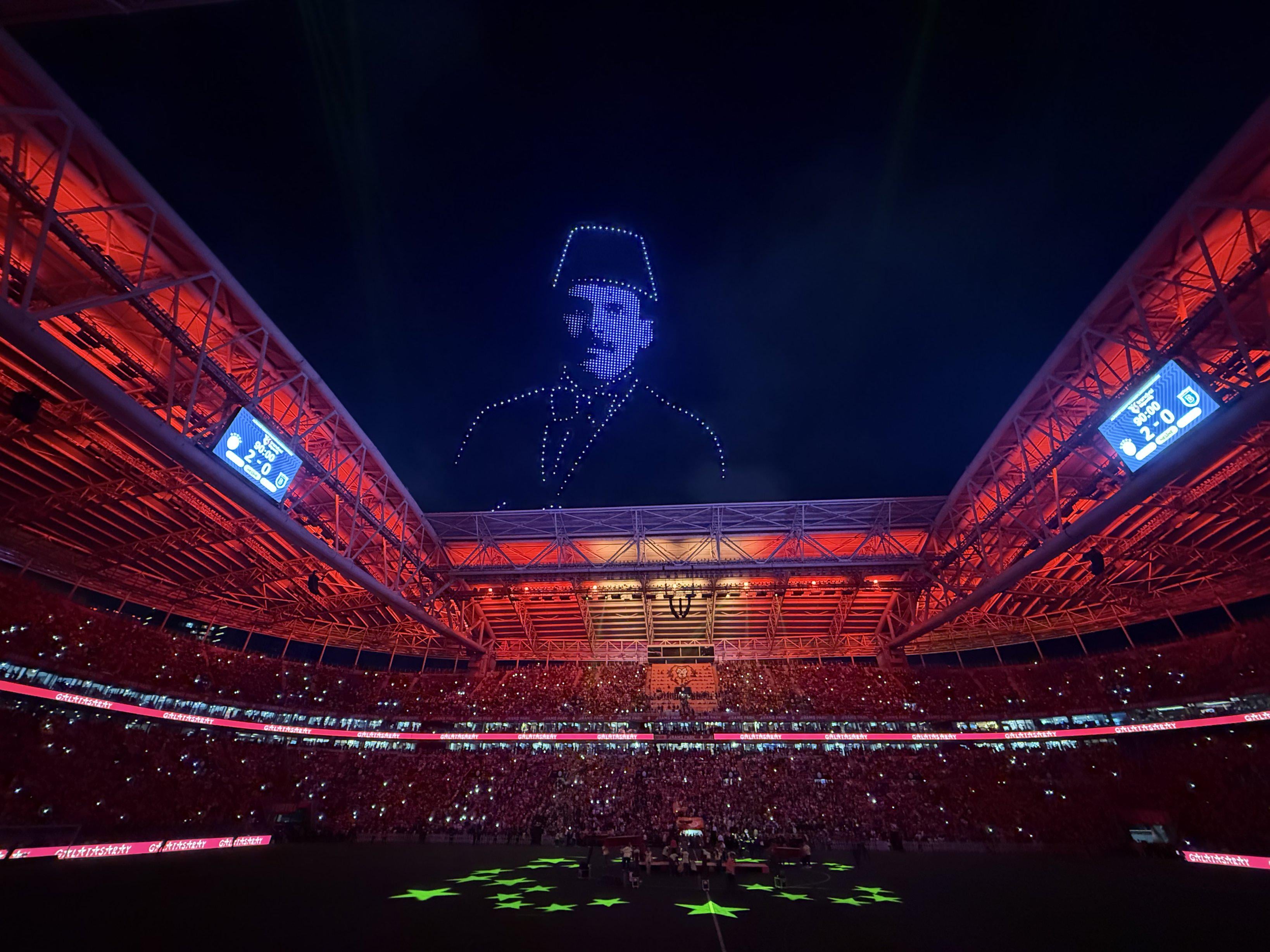 Muslera and Mertens farewell messages on top of Rams Park