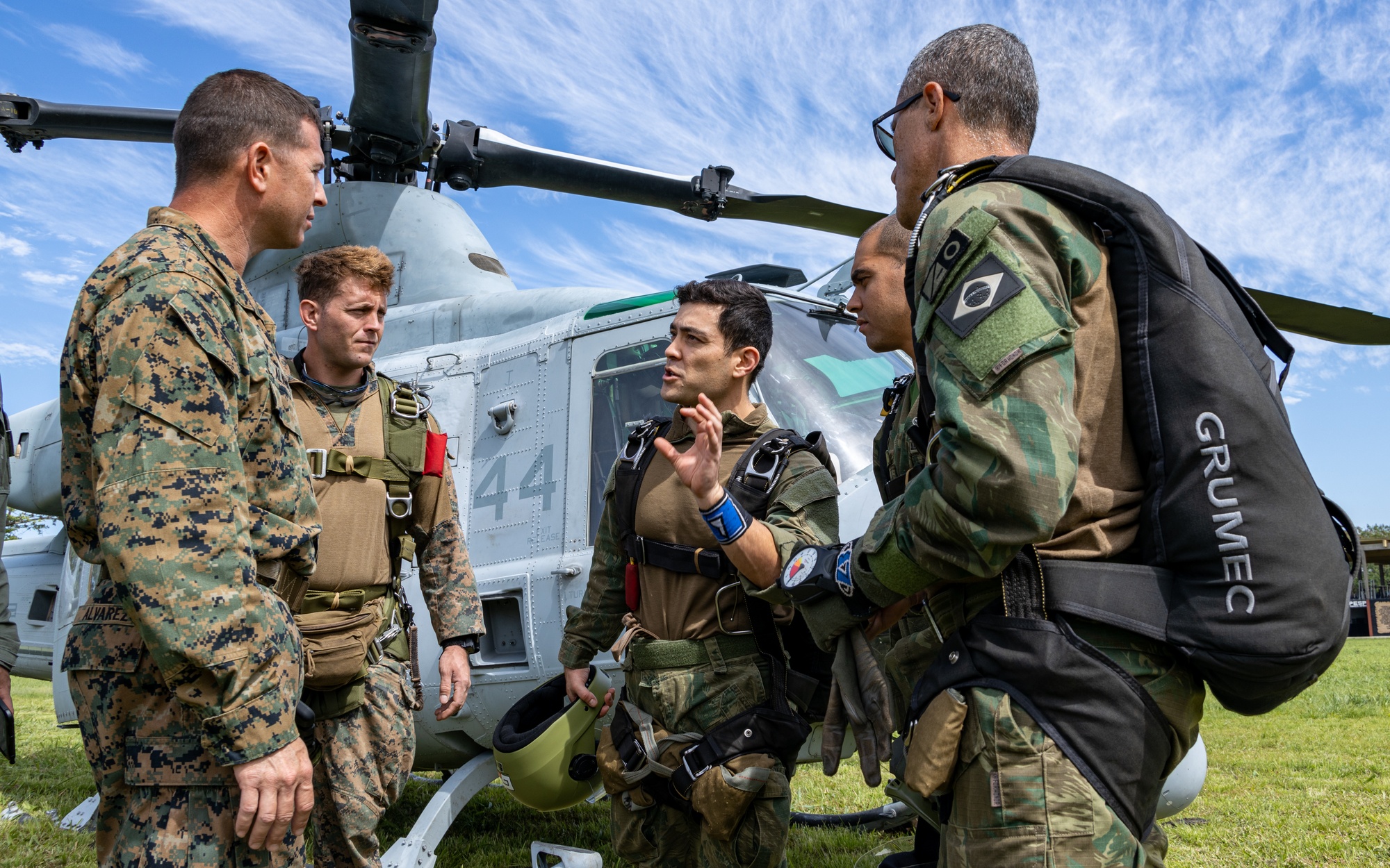 DVIDS 2022: U.S. Marines And Brazilian Marines Parachute From A UH 1Y Venom [Image 3 Of 5]