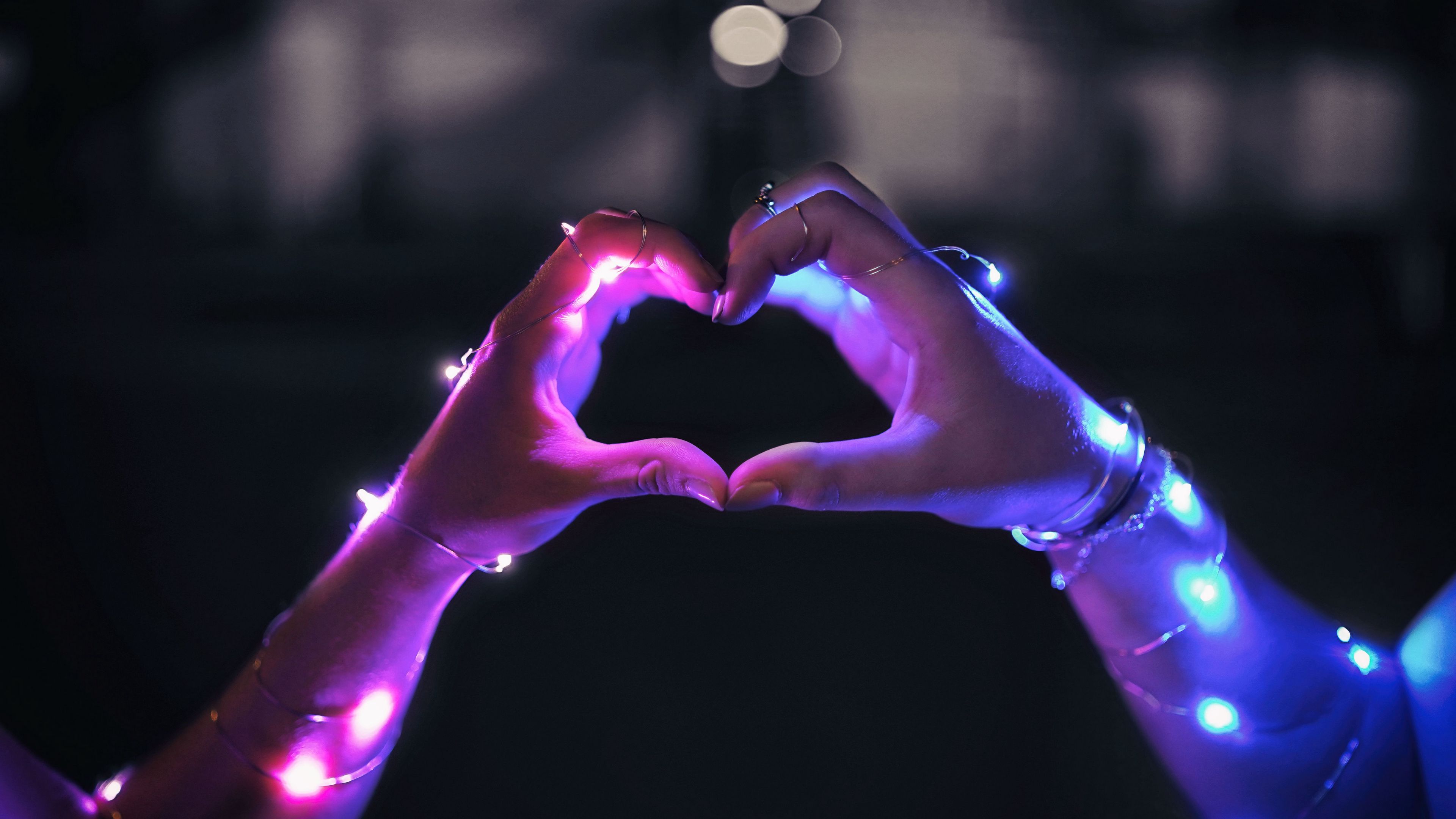 Download wallpaper 3840x2160 hands, garland, heart, touch, love 4k uhd 16:9 HD background