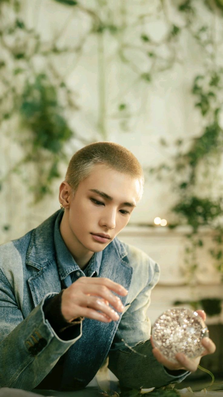 Stray Kids Hyunjin『Hollow』HD Wallpaper