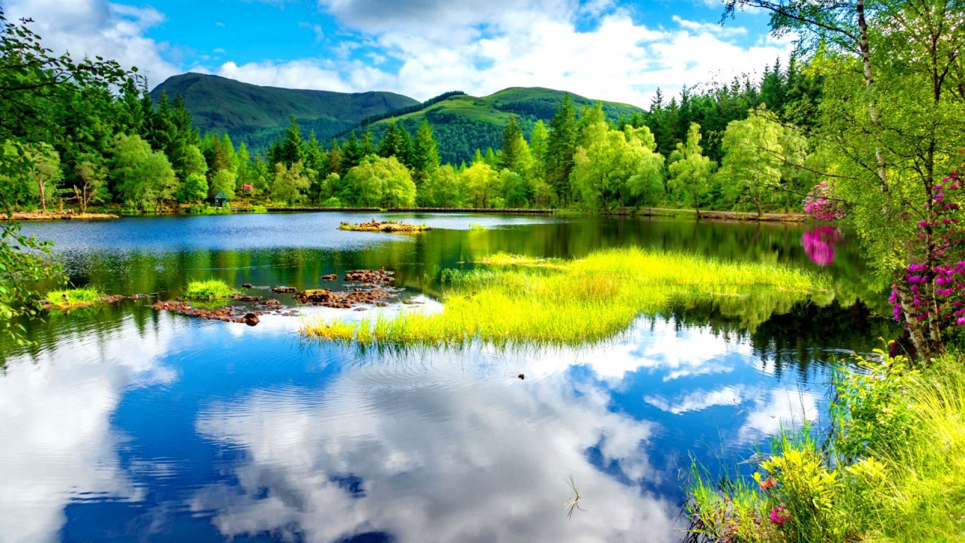 Tranquil Spring Reflections: HD Nature Wallpaper of a Blue Lake