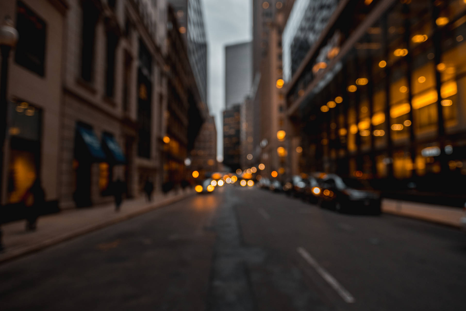 Download The alluring blurry night street Wallpaper