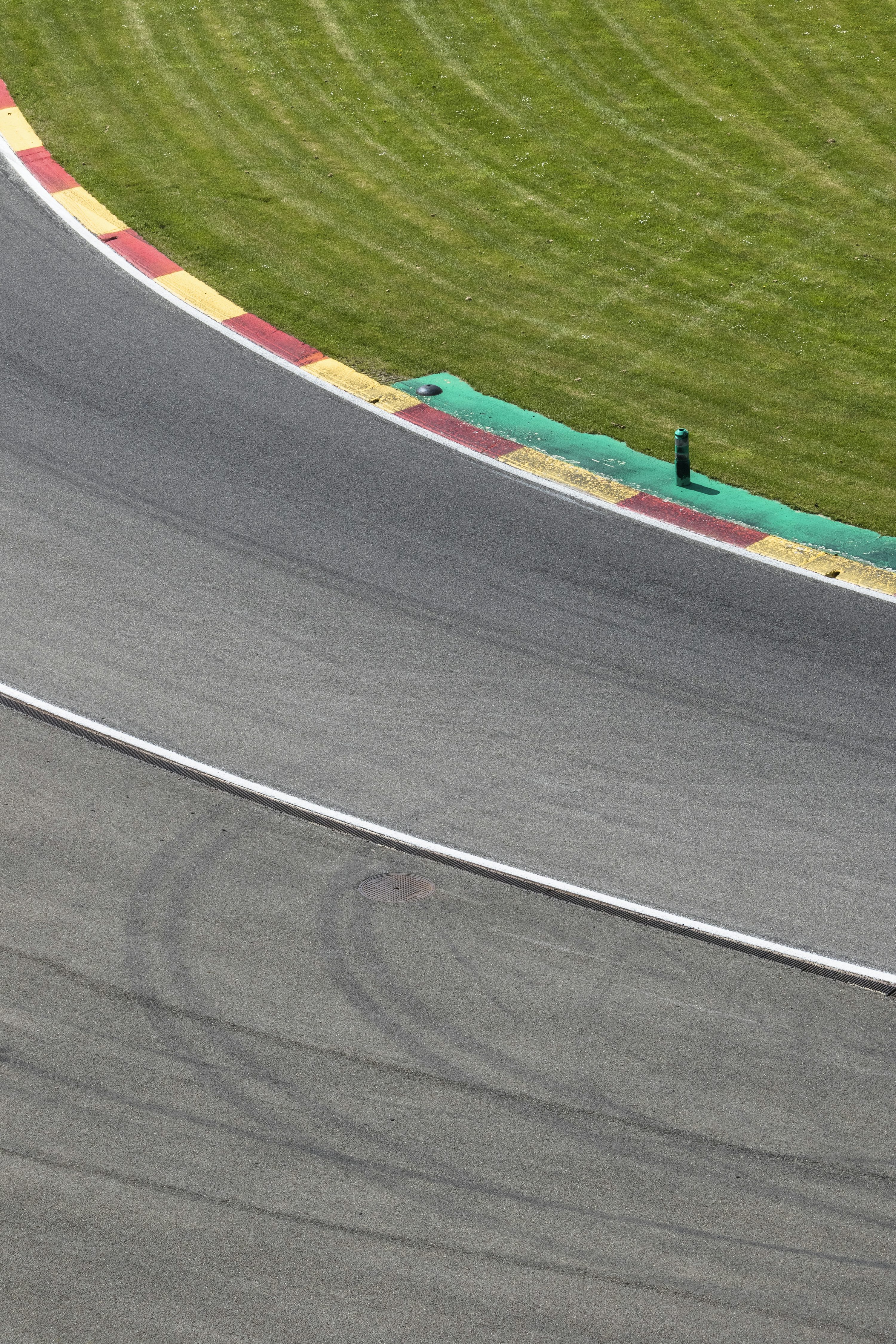 Race Track Picture [HD]. Download Free Image