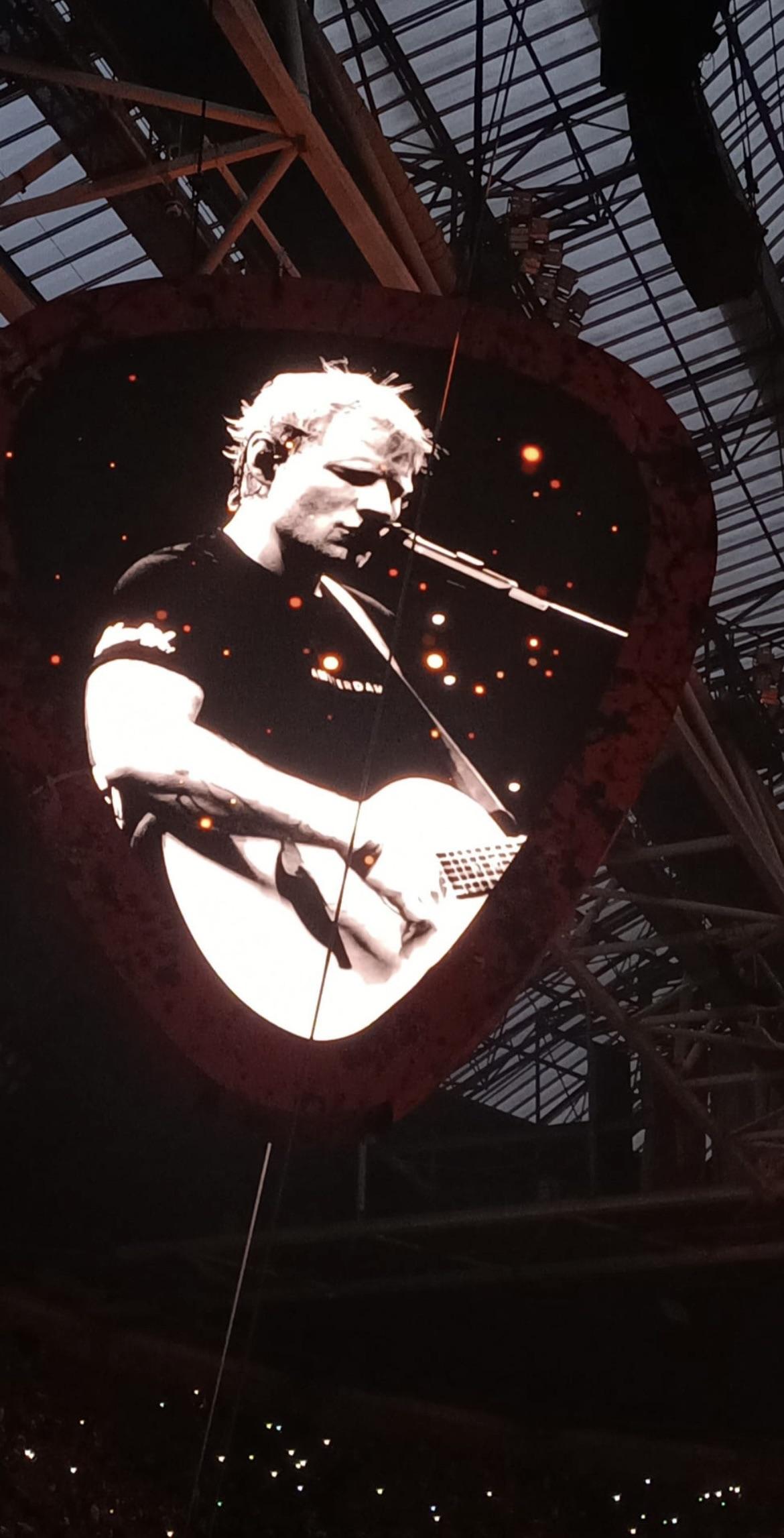 I LOVE YOU ED SHEERAN THIS PICTURE IS FROM LAST YEAR 07 15 2022 I MADE THIS ONE 8 DAYS BEFORE MY BIRTHDAY